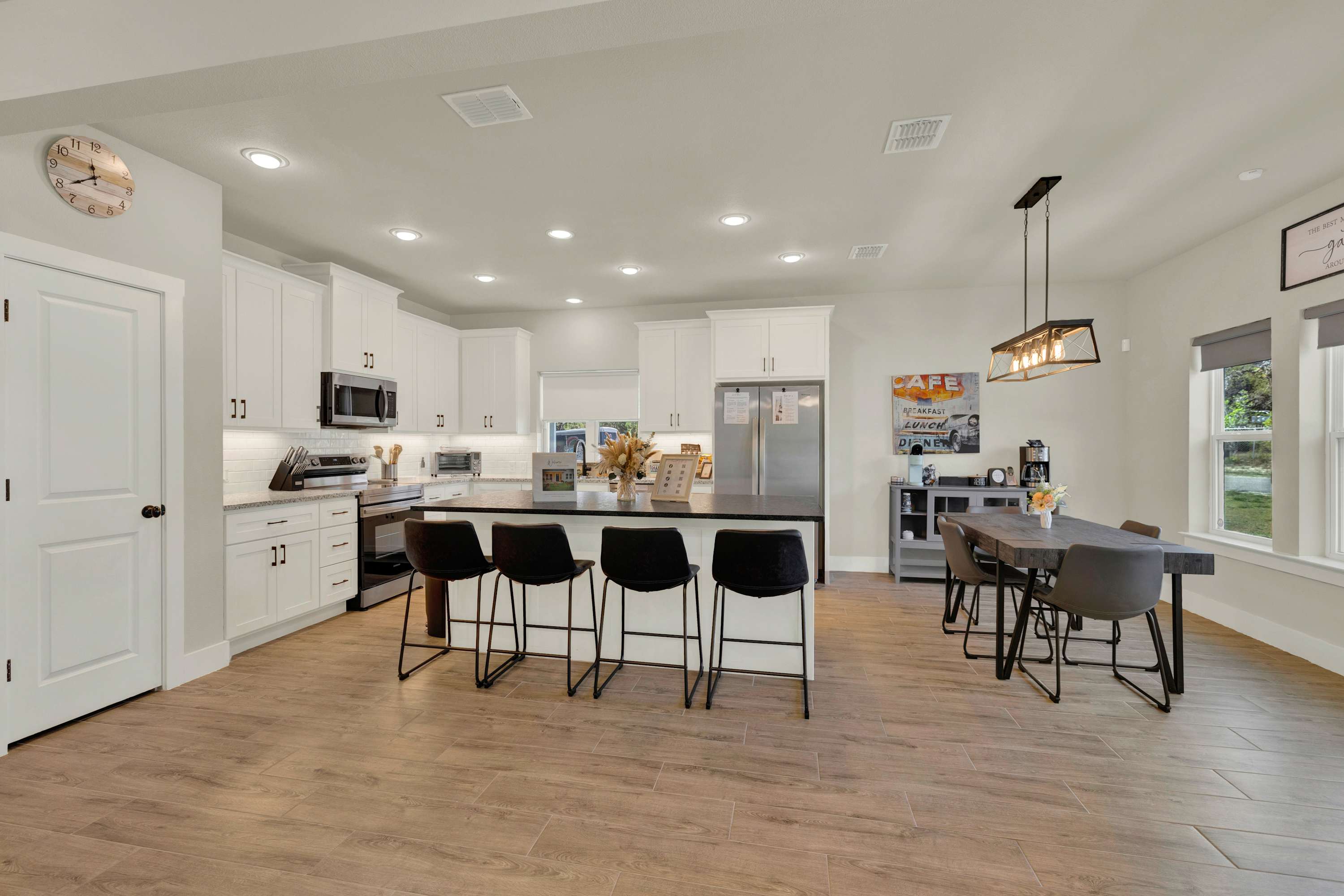 Southern Hill Country Hideaway 4