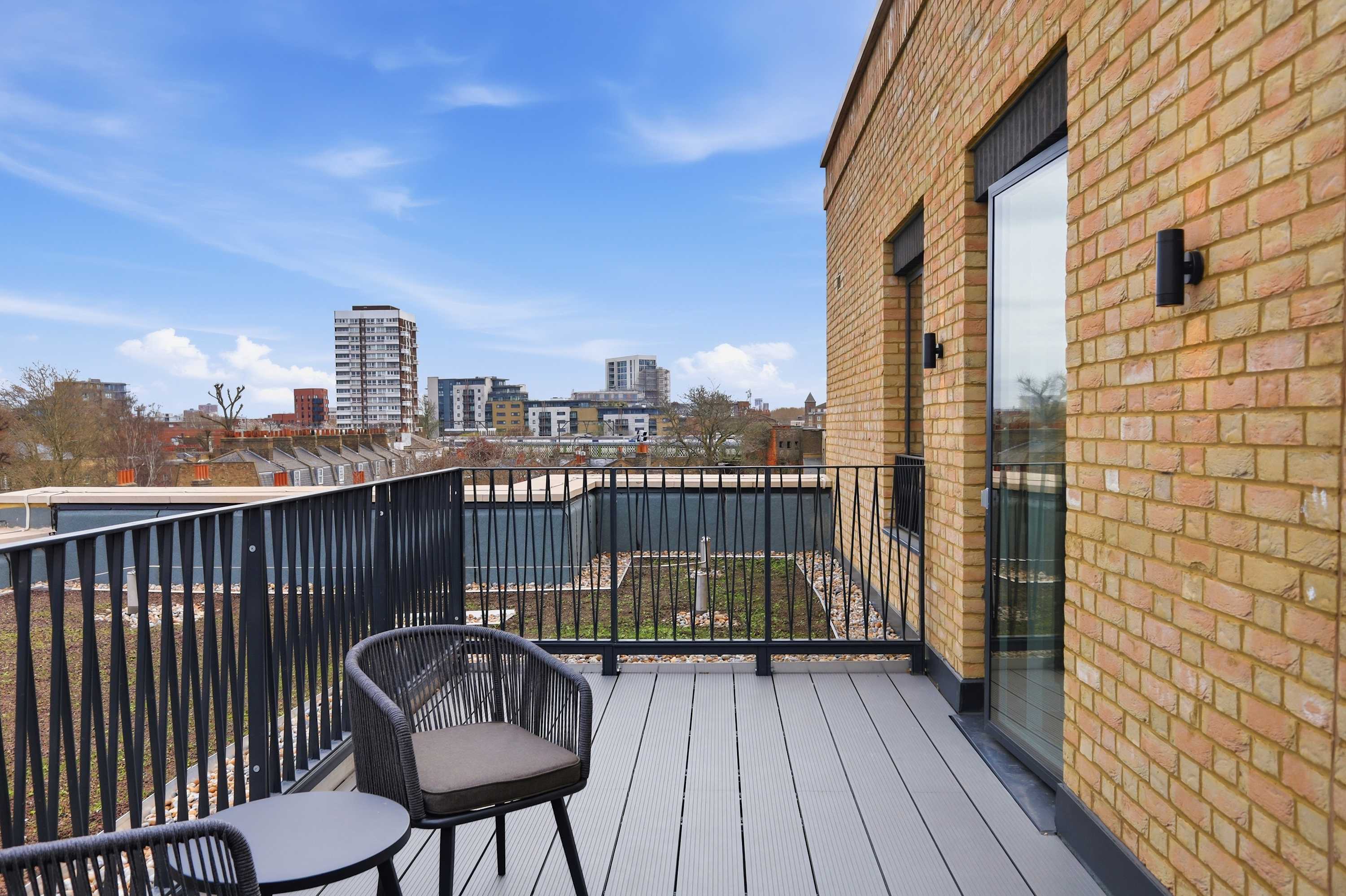 Limehouse Suites Larch