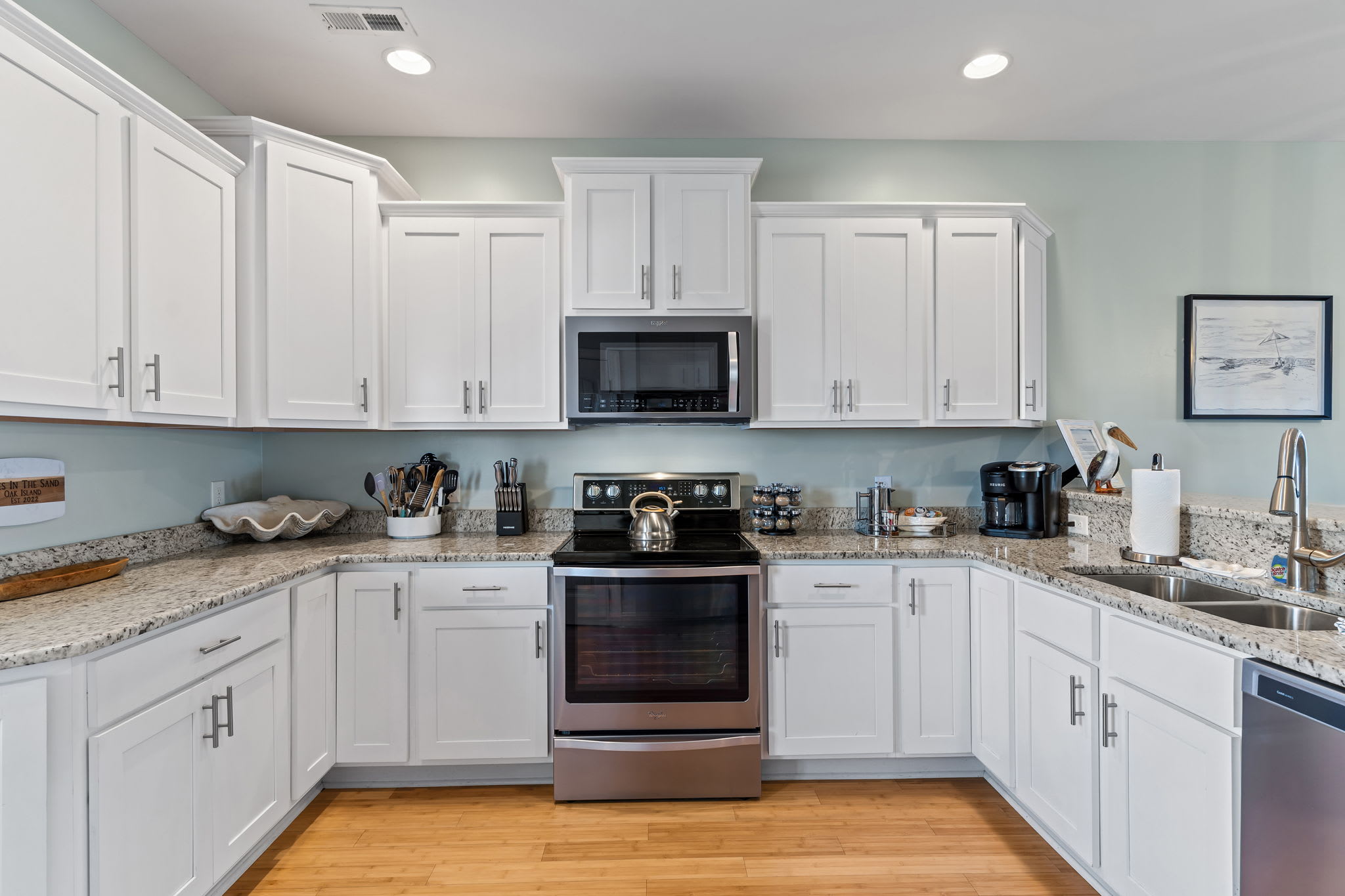 Full Kitchen with Kuerig, traditional coffee pot and French press for our coffee lovers