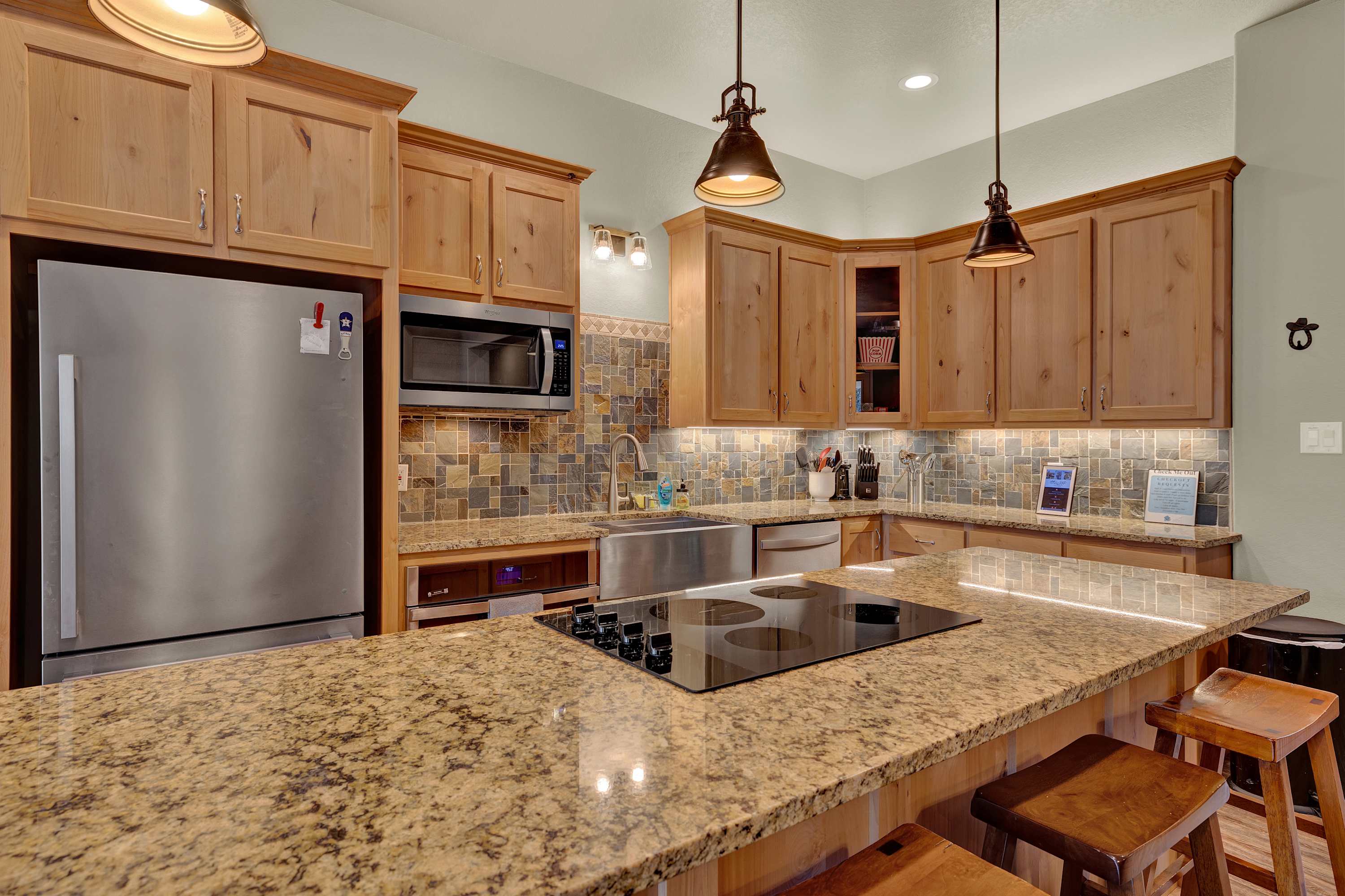 Crazy Horse-Close to Canyon Lake Marina! | Photo 2