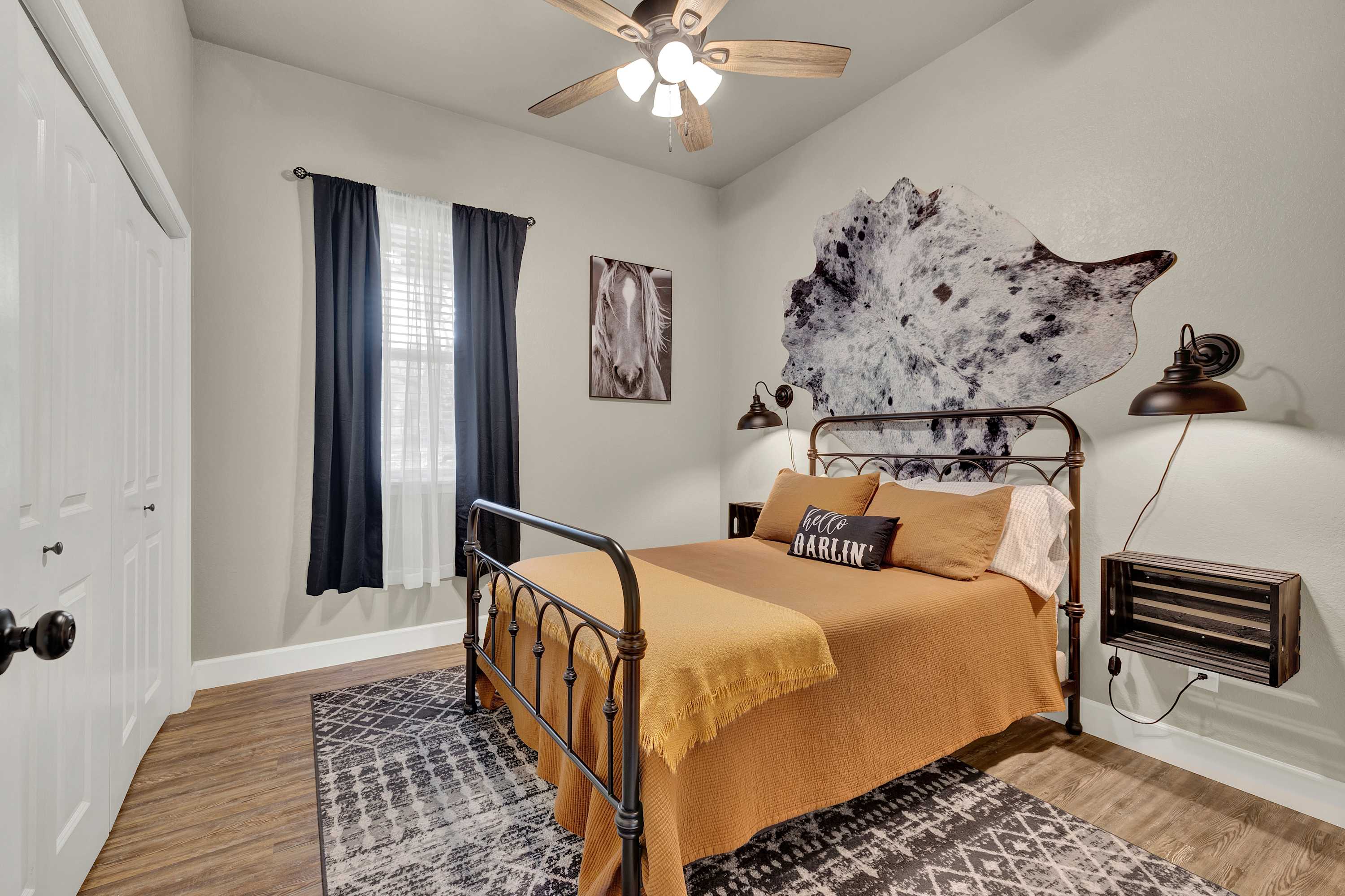 Crazy Horse-Close to Canyon Lake Marina! | Photo 21