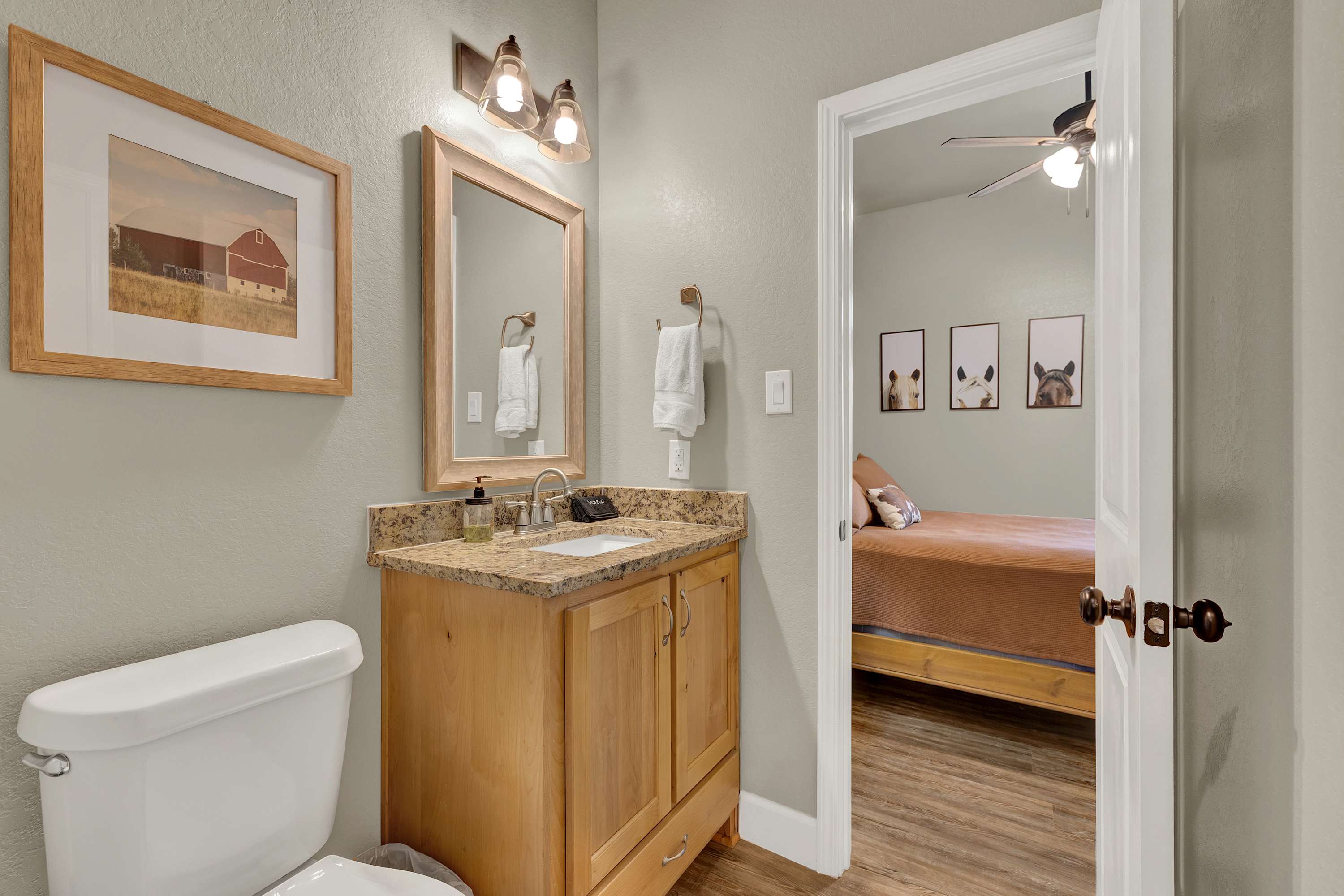 Crazy Horse-Close to Canyon Lake Marina! | Photo 23