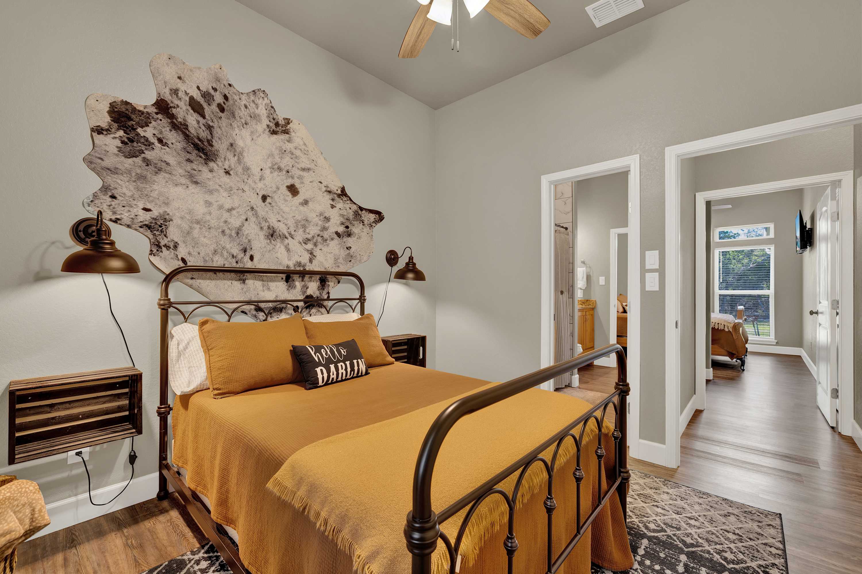 Crazy Horse-Close to Canyon Lake Marina! | Photo 22