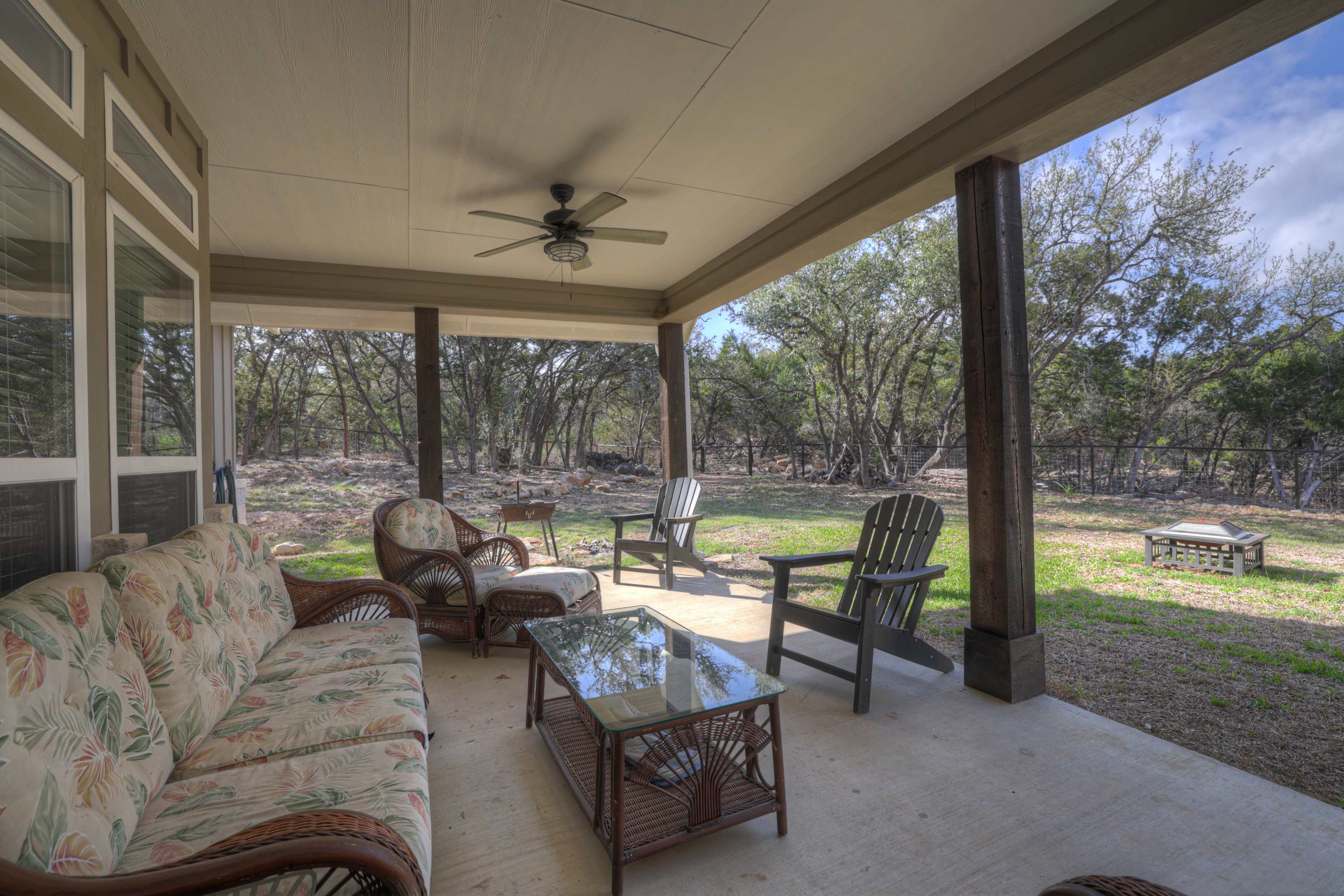 Crazy Horse-Close to Canyon Lake Marina! | Photo 4