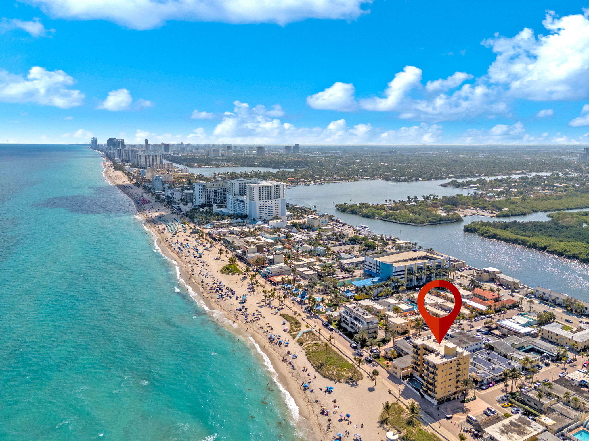 BeachFront 1 BR with Ocean View, Pool and Parking