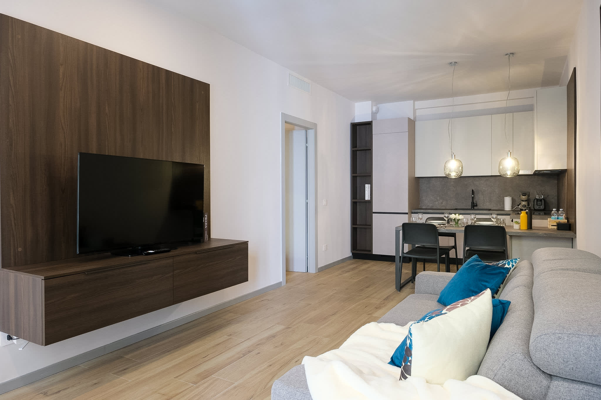 Quasi-Hotels | شقة بغرفة نوم واحدة وشرفة خاصة في ميلانو كادوري · 4