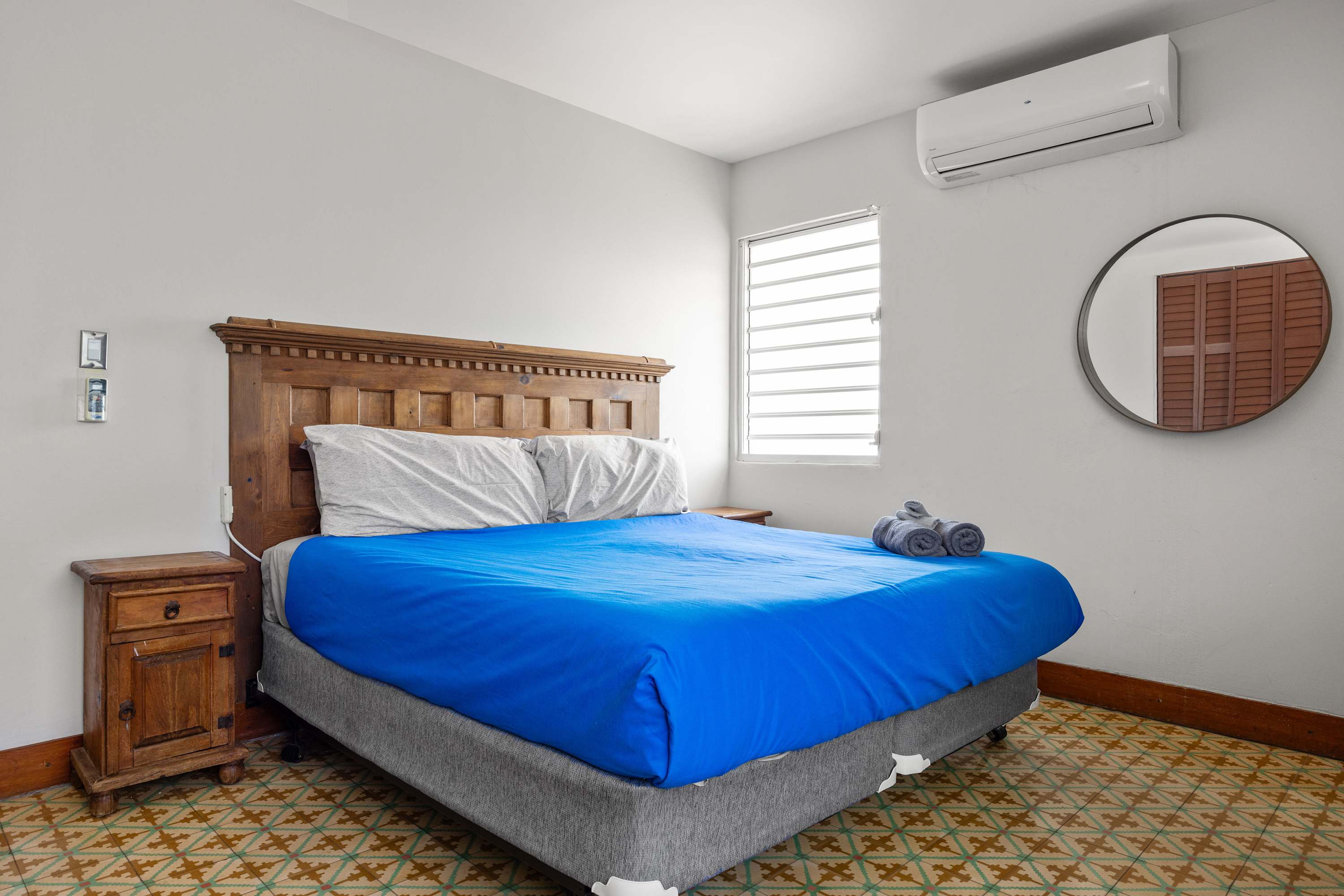 Great Location | Small Groups | WiFi and AC
