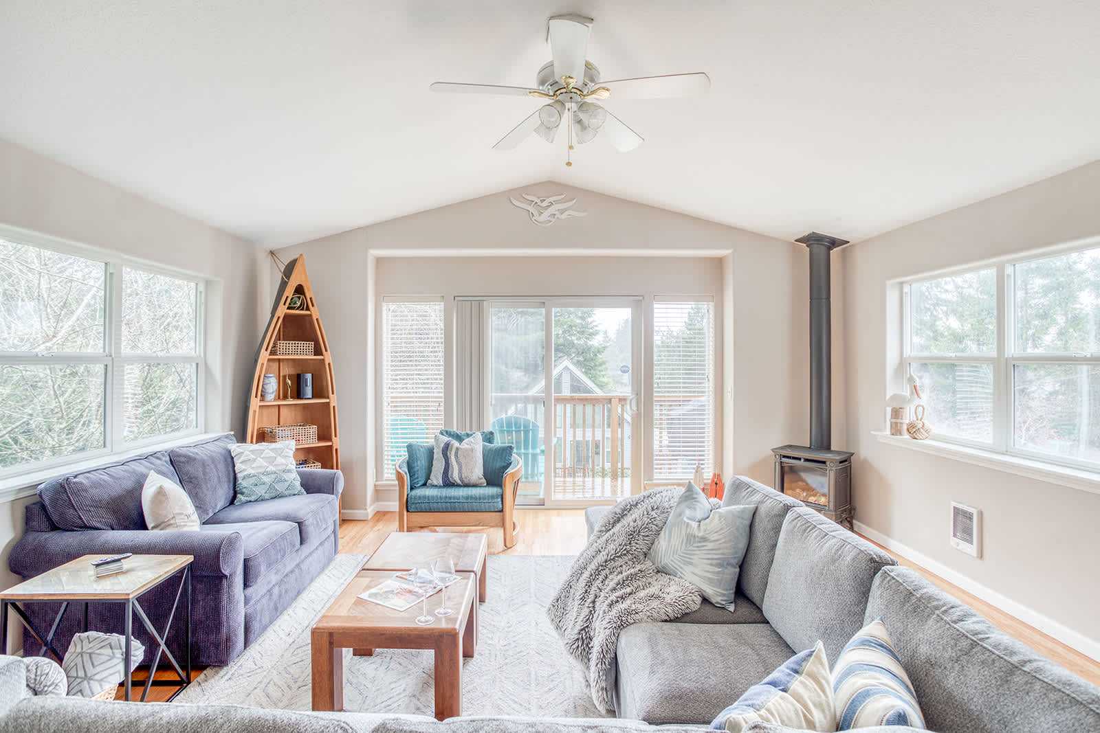Bright home near beach with fast WiFi fireplace and washer dryer
