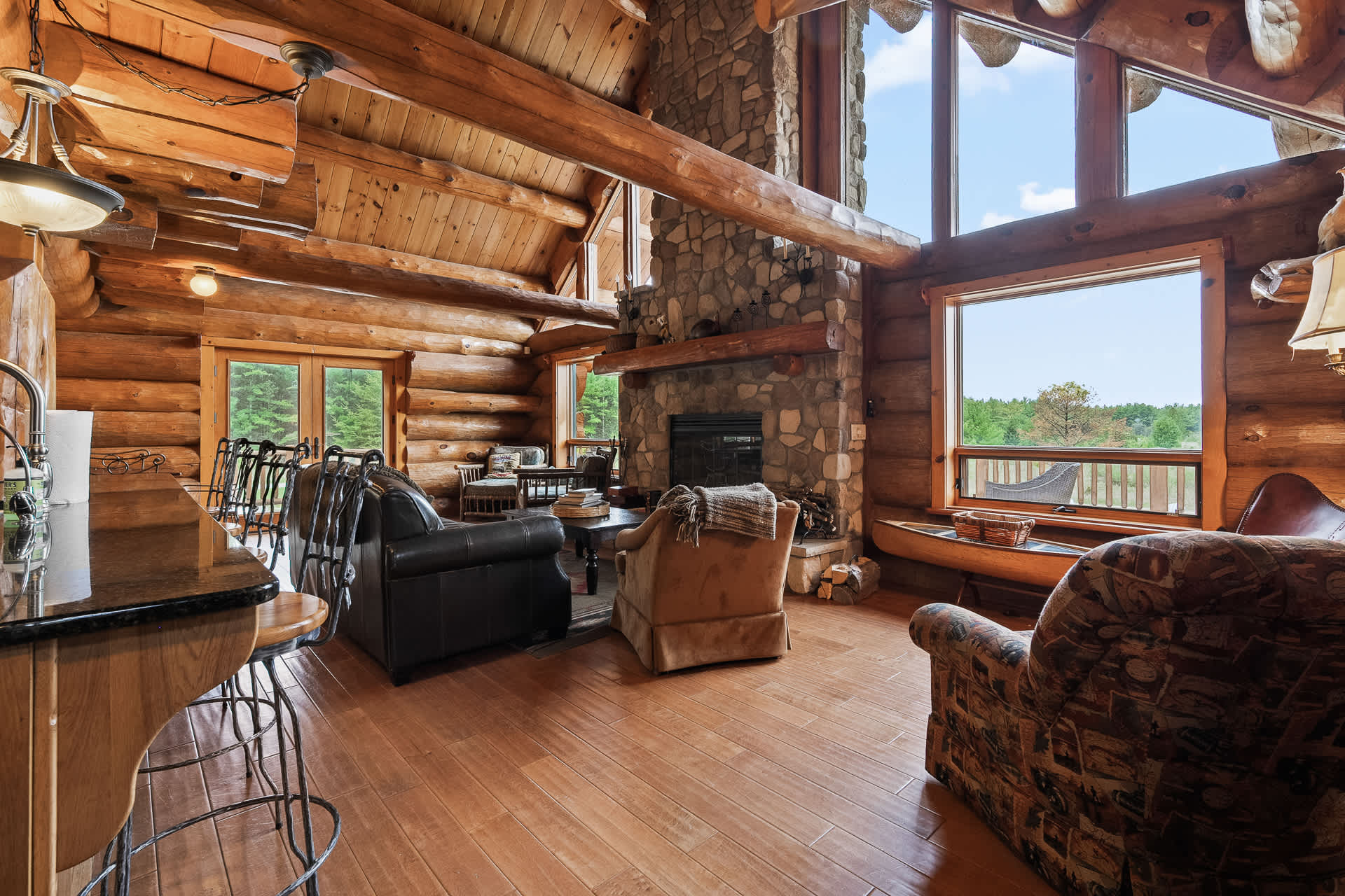 Expansive 5000 sq ft open floor plan