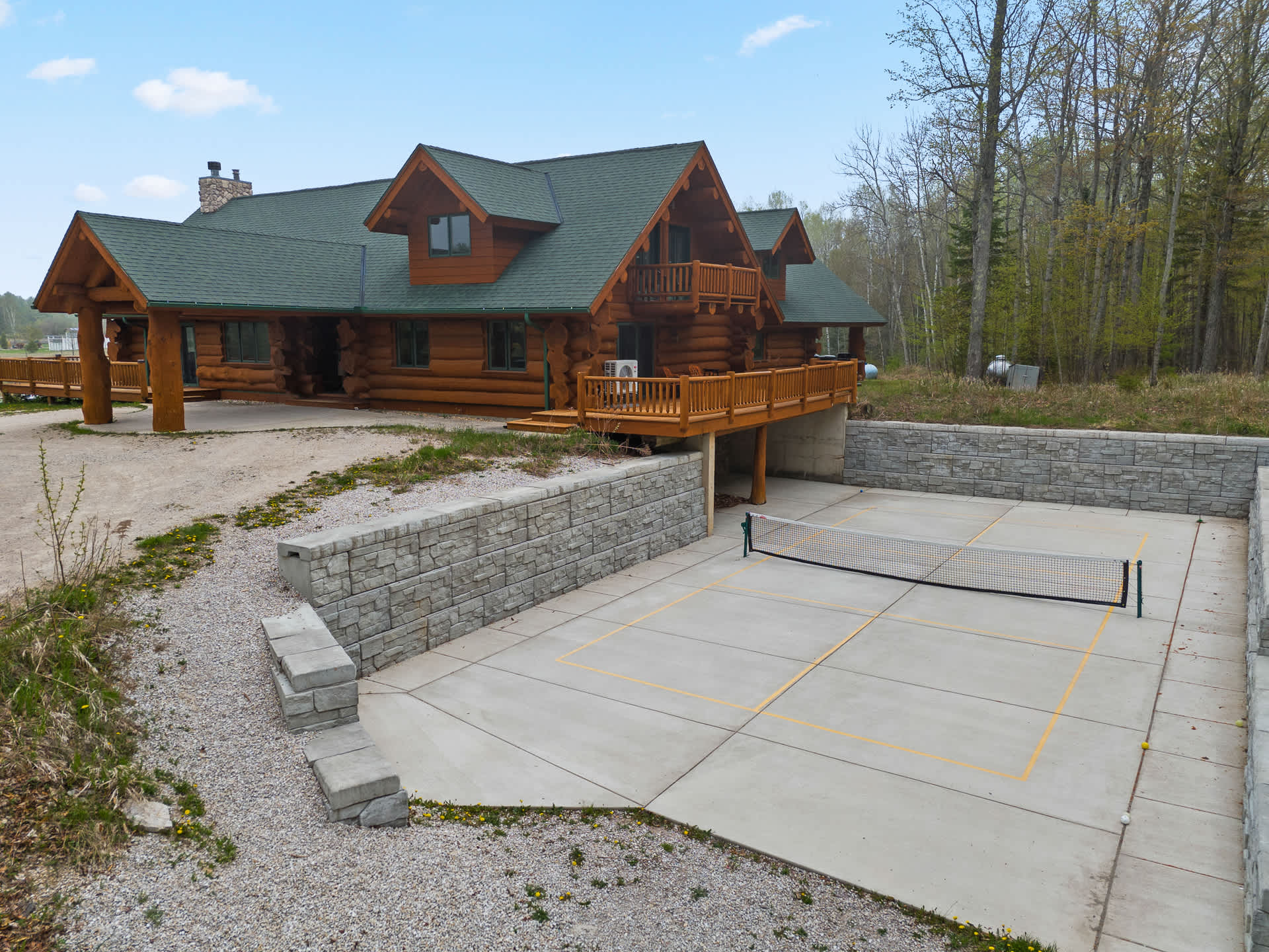 Log Retreat at Fish Creek