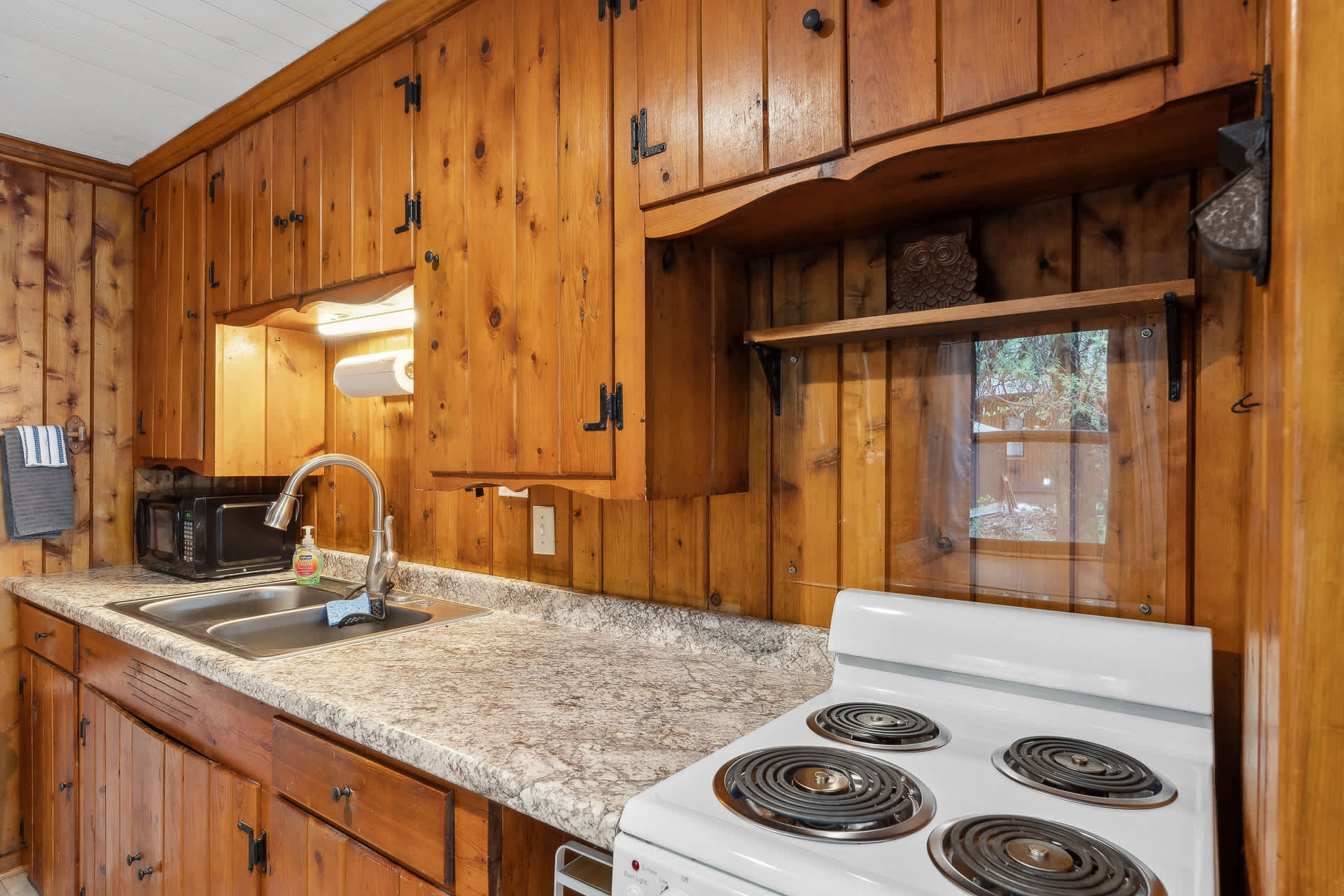 Stony Shore Cabin 5
