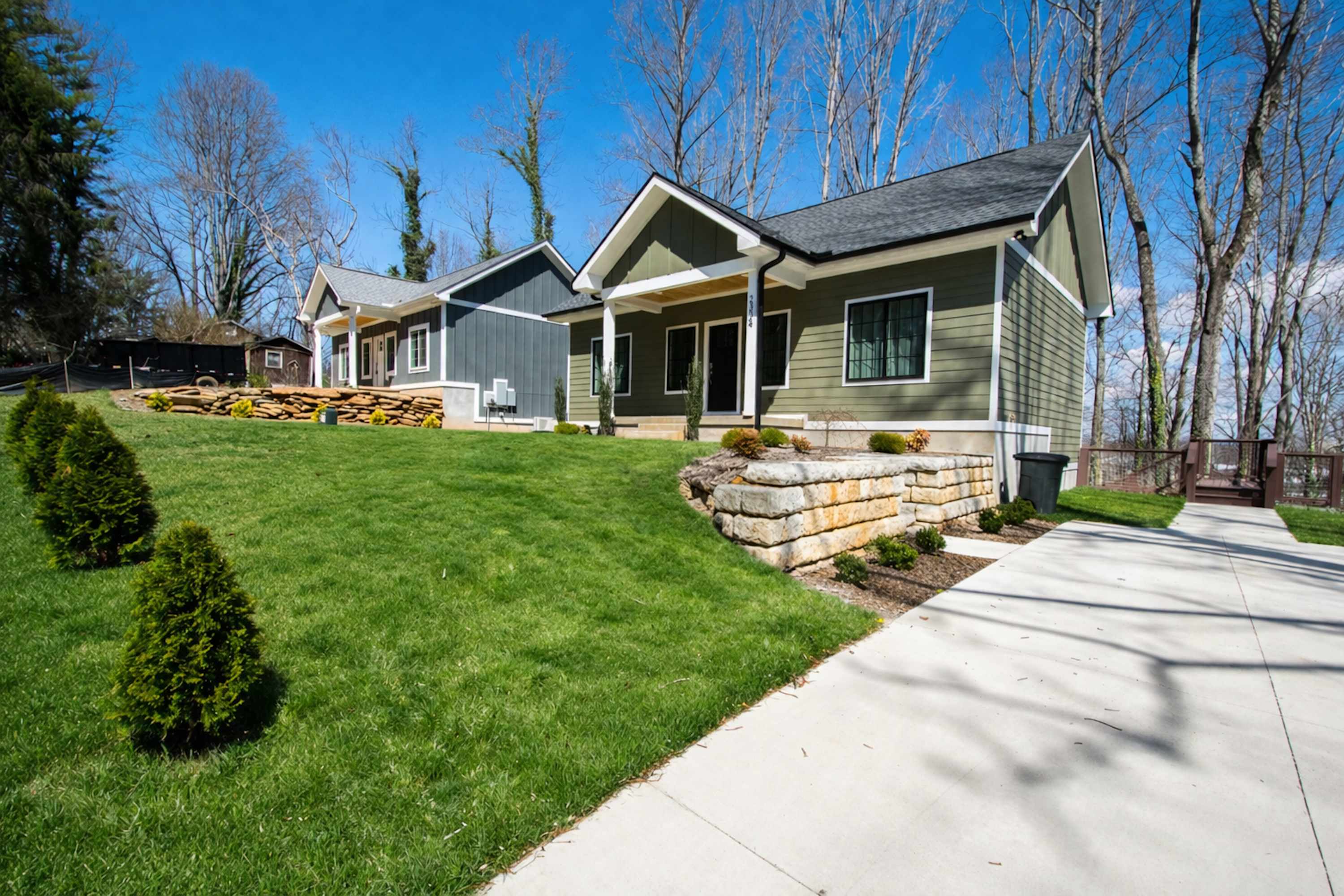 Modern Upper Retreat w/ Free Tix | Deck + 2 Suites — Hendersonville, NC — vacation rental