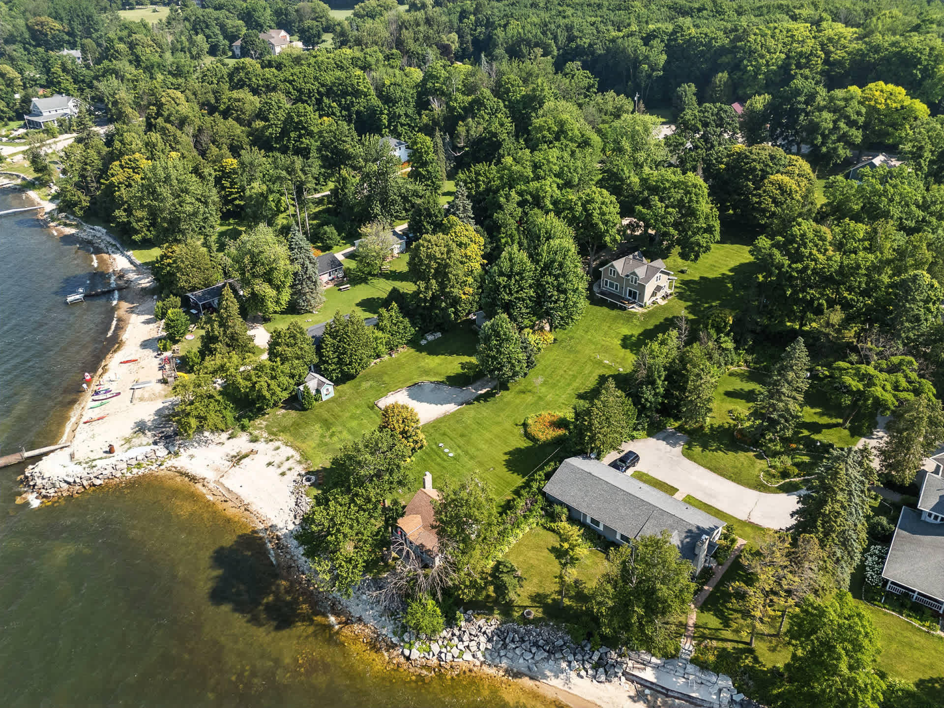 Gorgeous Bay property