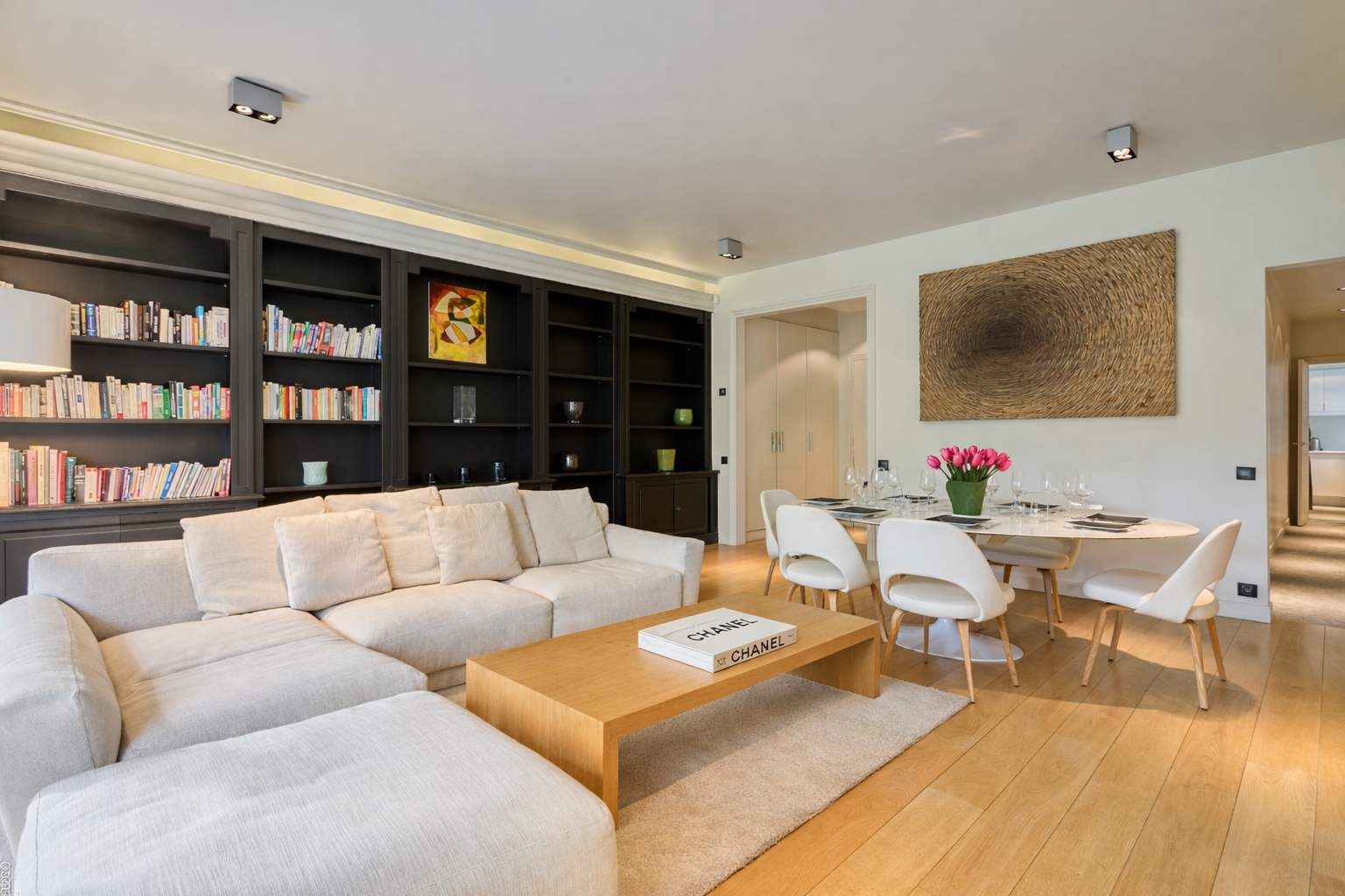 Superb 2 bdr apartment Terrace Neuilly-sur-Seine — Neuilly-sur-Seine, Île-de-France — vacation rental