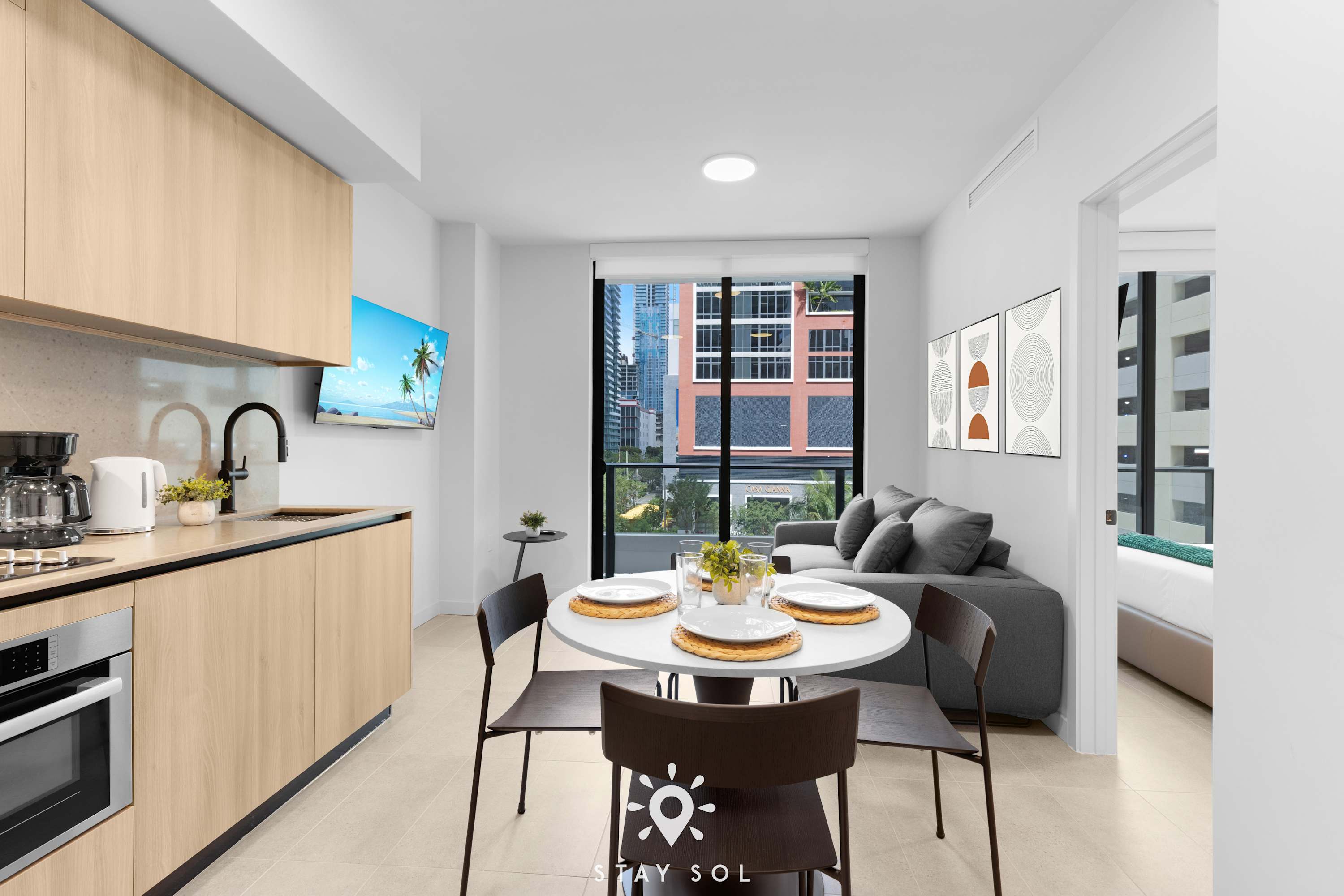Beautiful Downtown Retreat | 2BR - 2BA