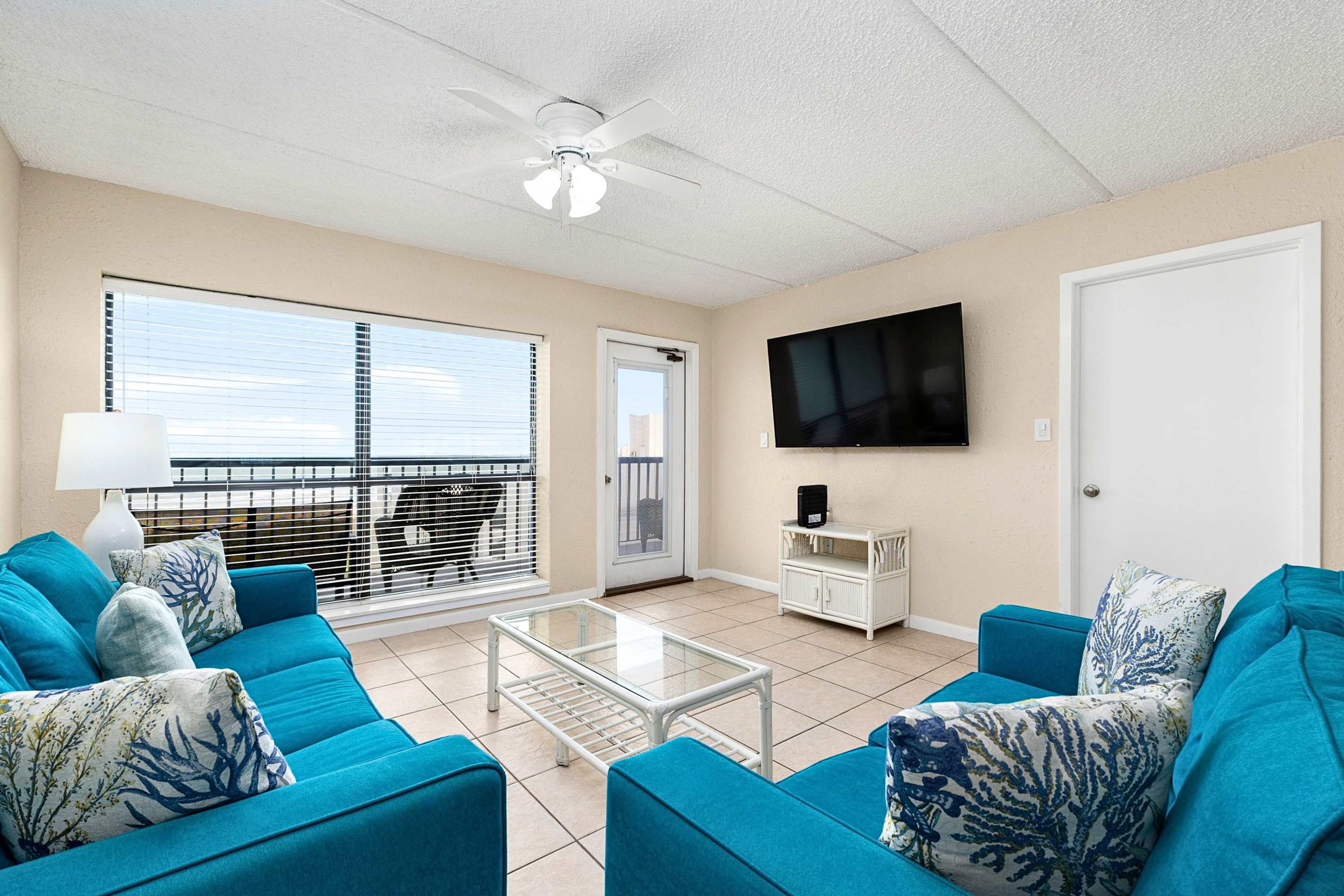 Wake Up to Ocean Views Beachfront Balcony Pool 6