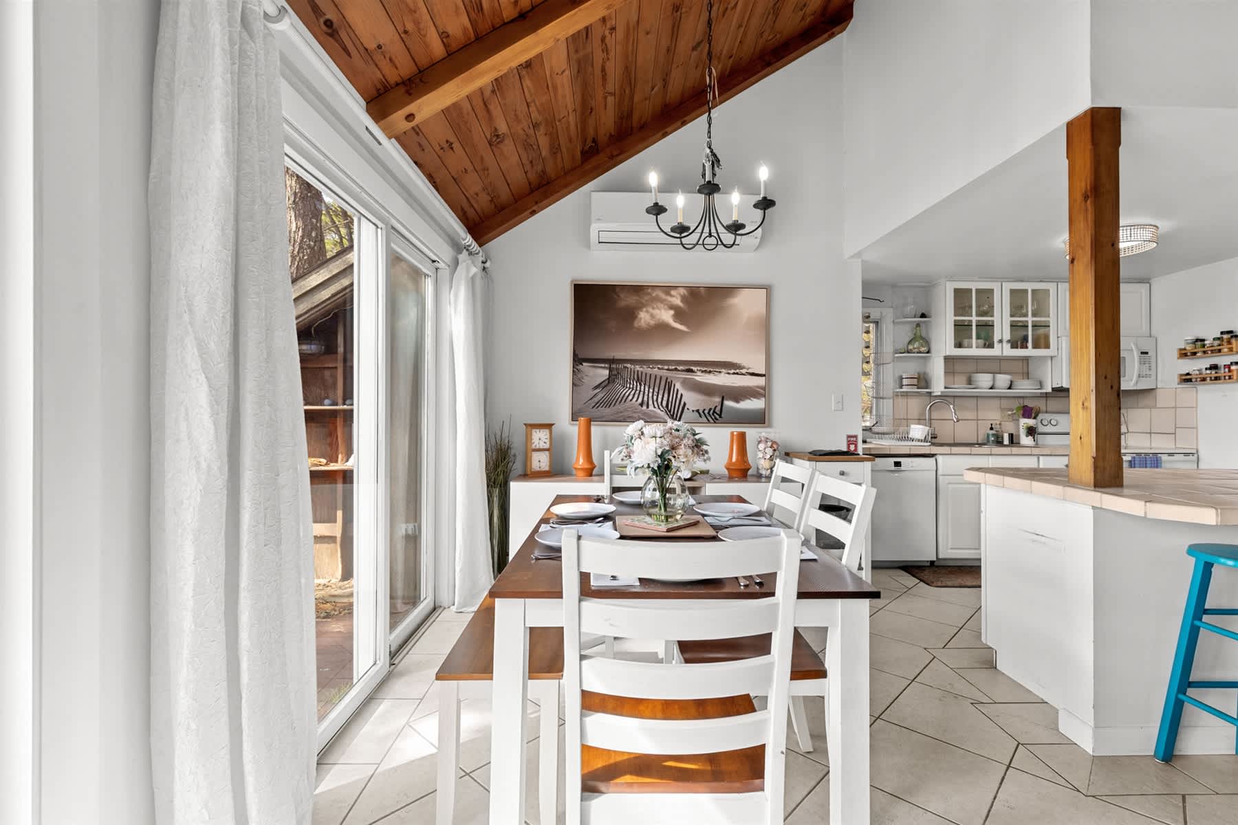 New 2026 Private 4BD Retreat With Surrounding Water Views 9