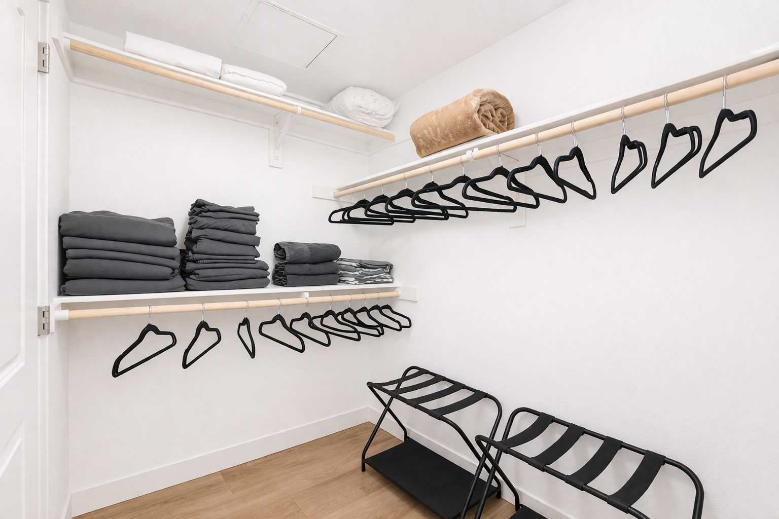 Stylish Stay 10 Min to Disneyland with Pool & GYM