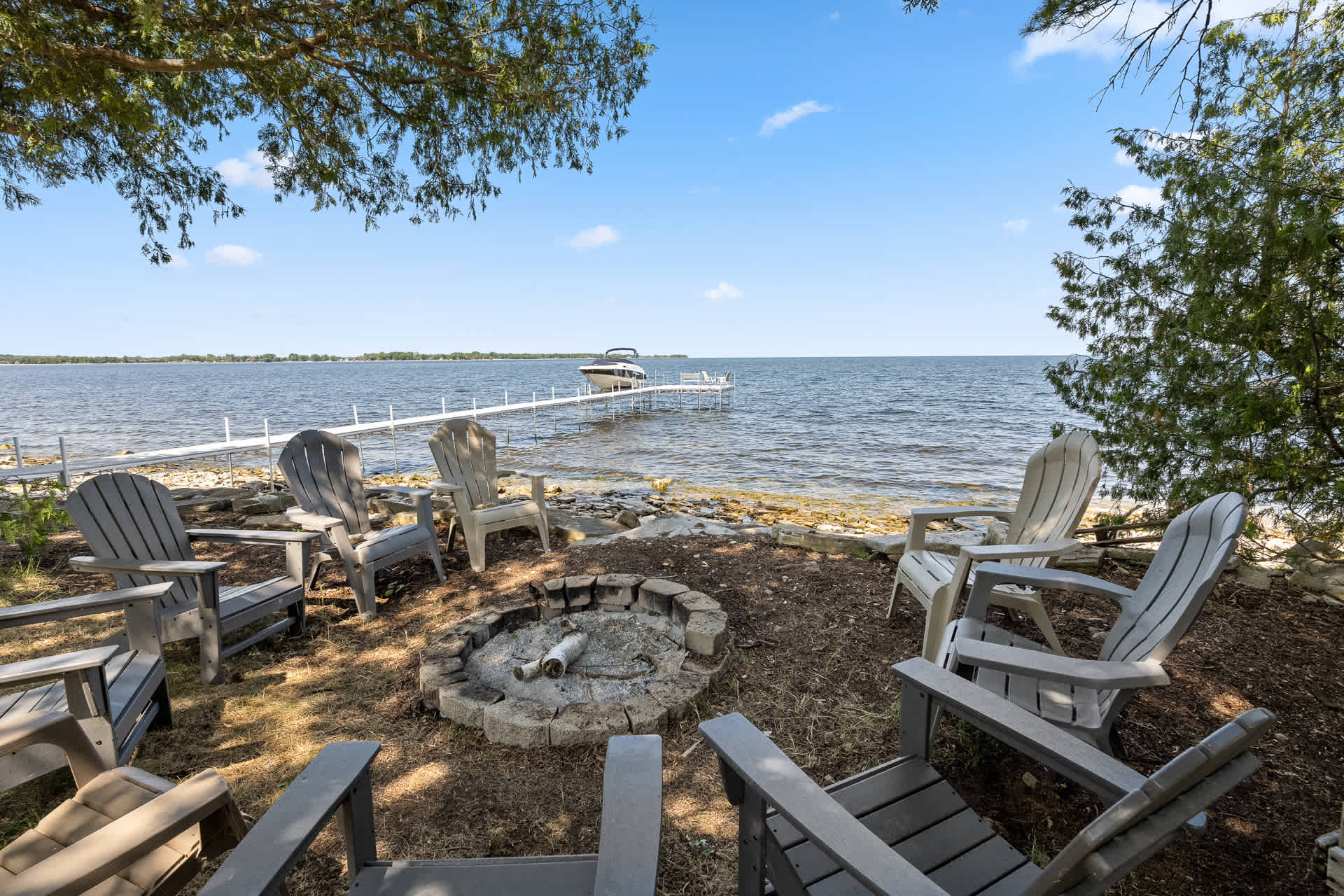 Welcome to Heidaway Cottage! You are going to love this view!