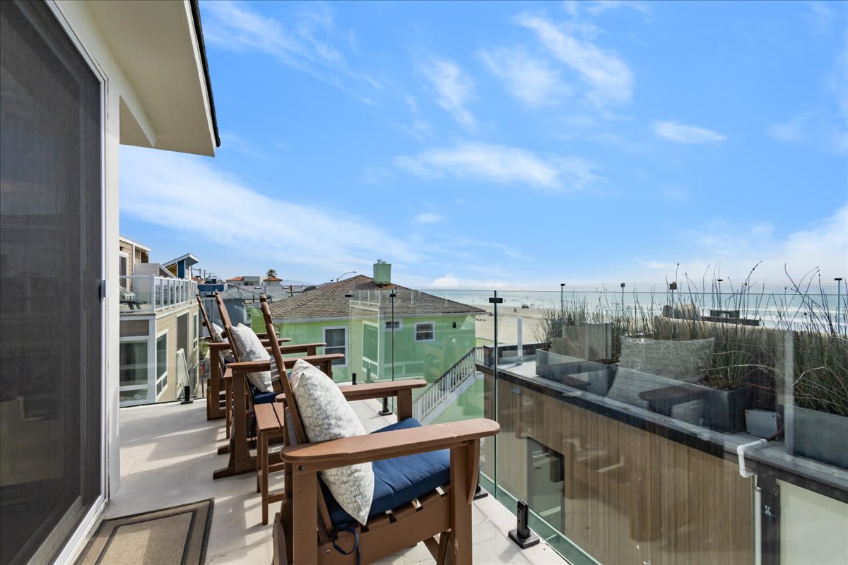 Stunning Ocean Views Rooftop Deck Sleeps 10 5