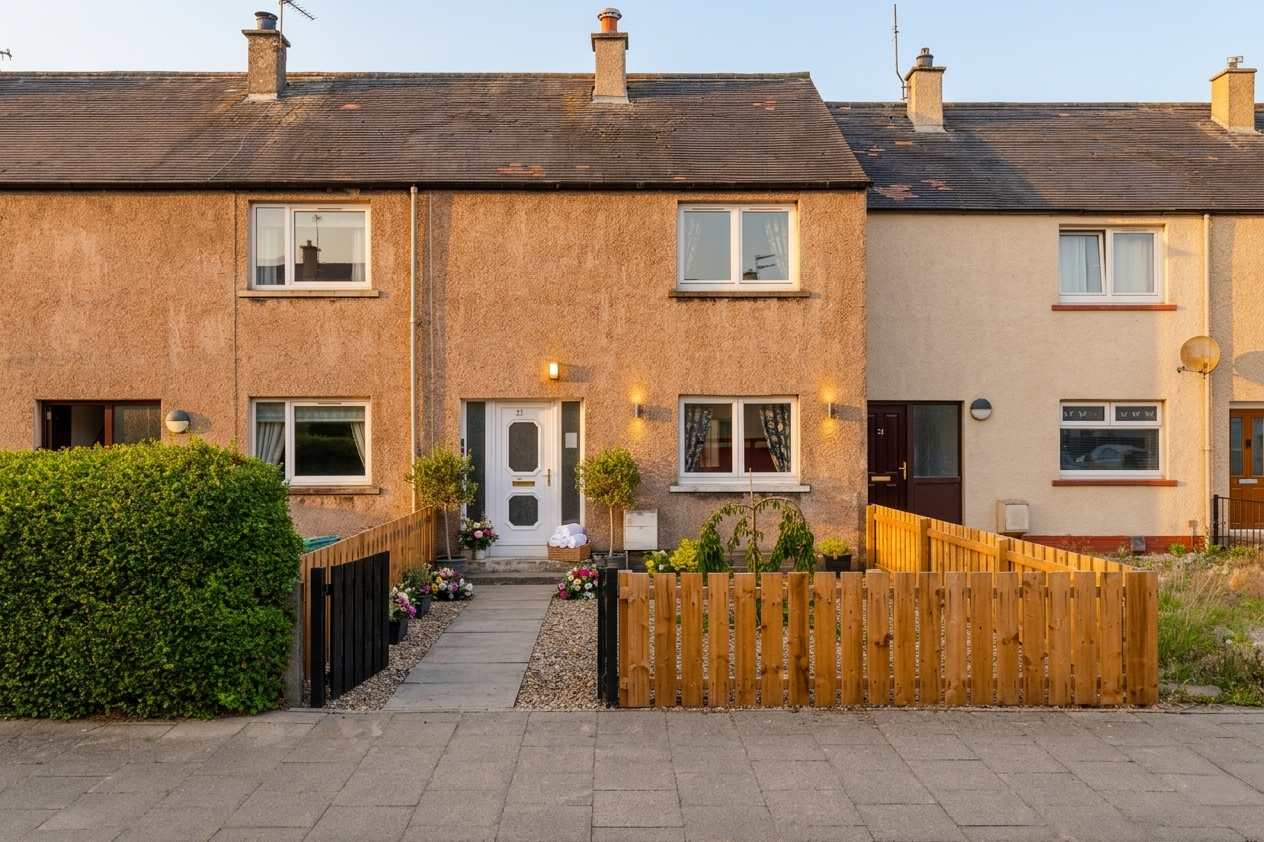 2BR Near Portobello & Musselburgh - Free Parking - Fast Wi-Fi in Preston Avenue 21 EH32 9HU - Property image 14 - VivreStays