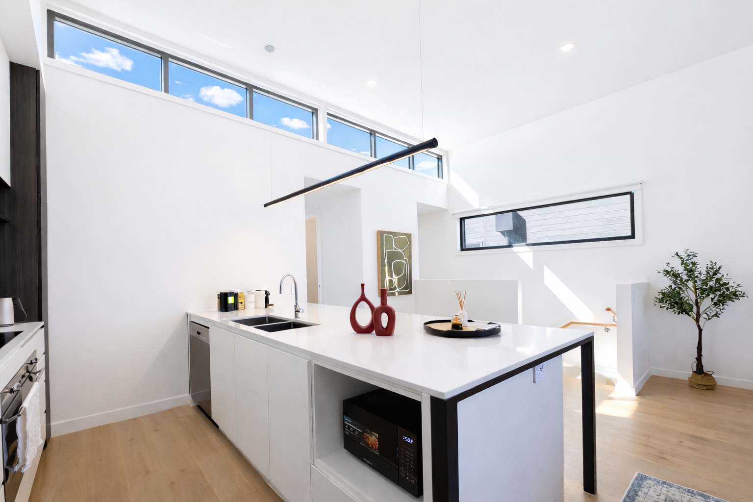 Sunny Modern Townhouse in Yarraville