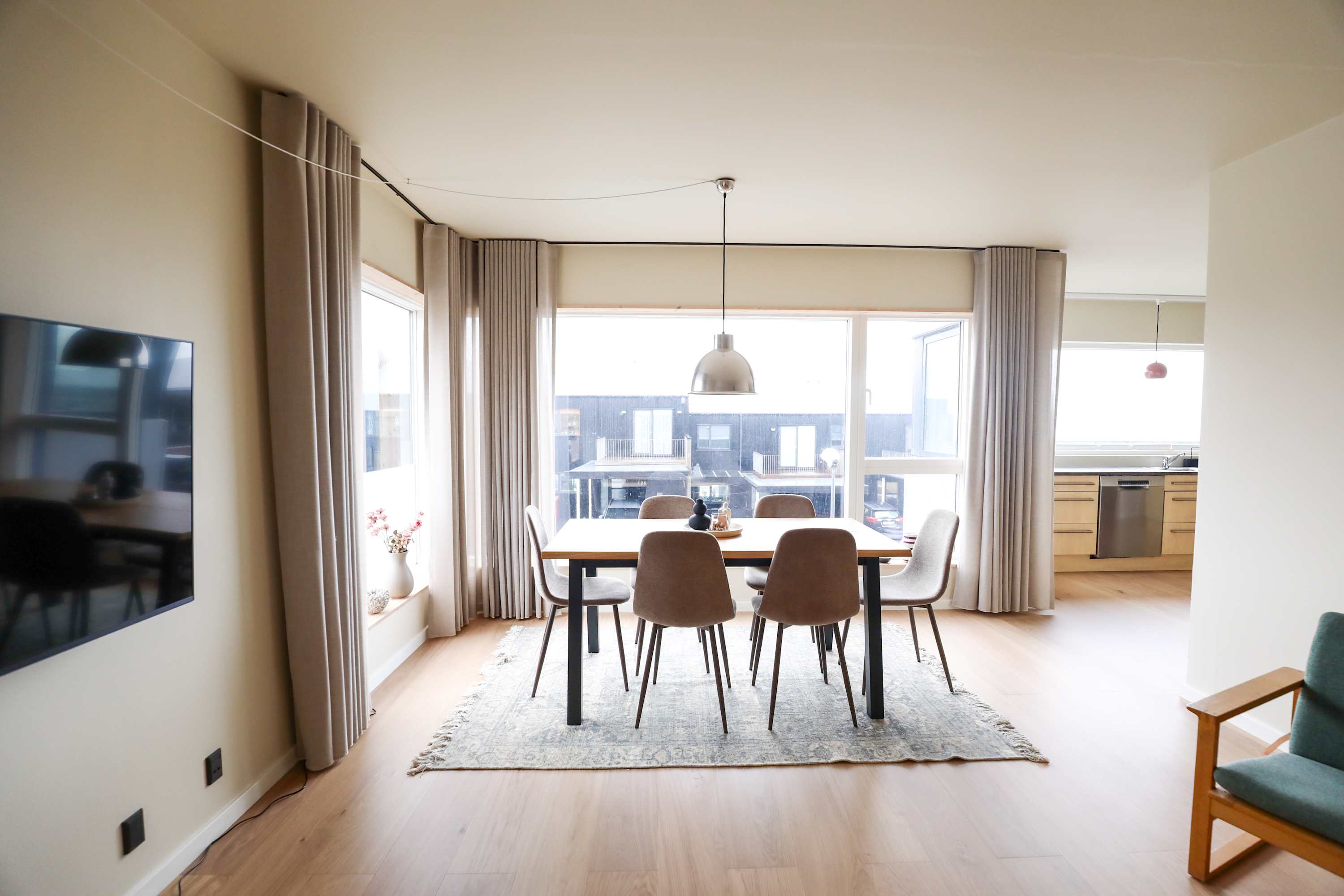 Corner Apartment Scandinavian Light & Design