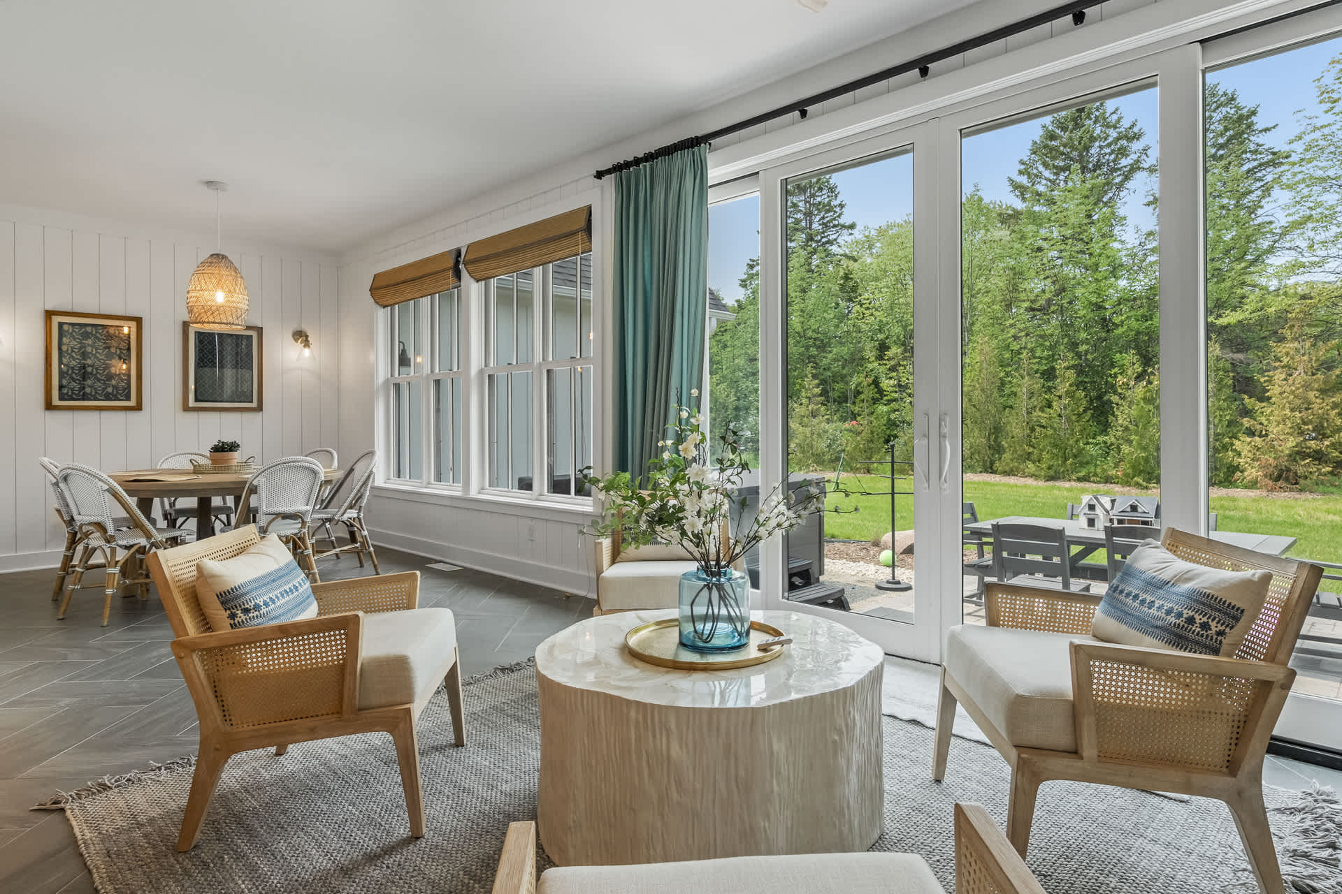 Vita Huset 4