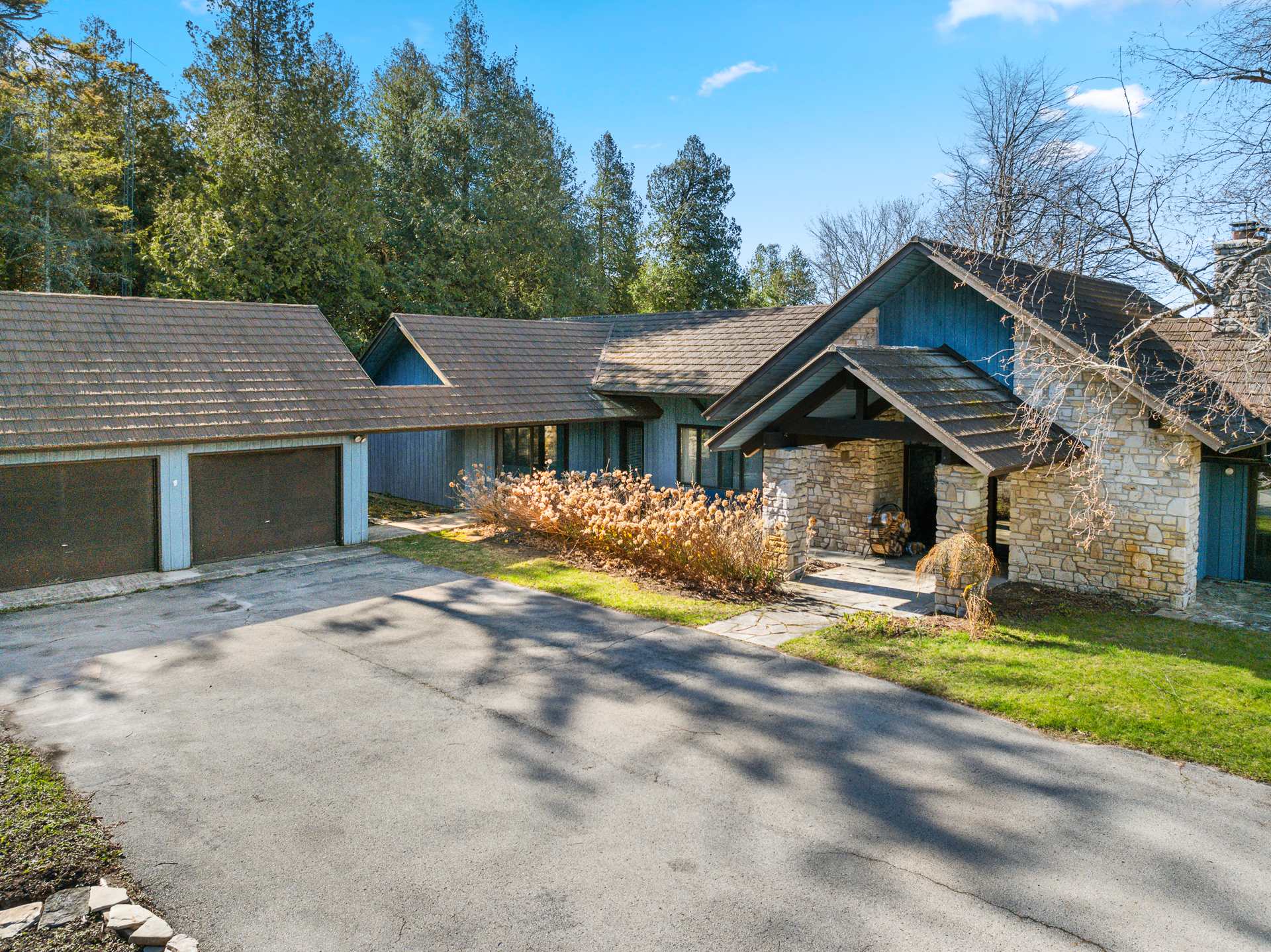 Baileys Harbor Lakefront Abode 6