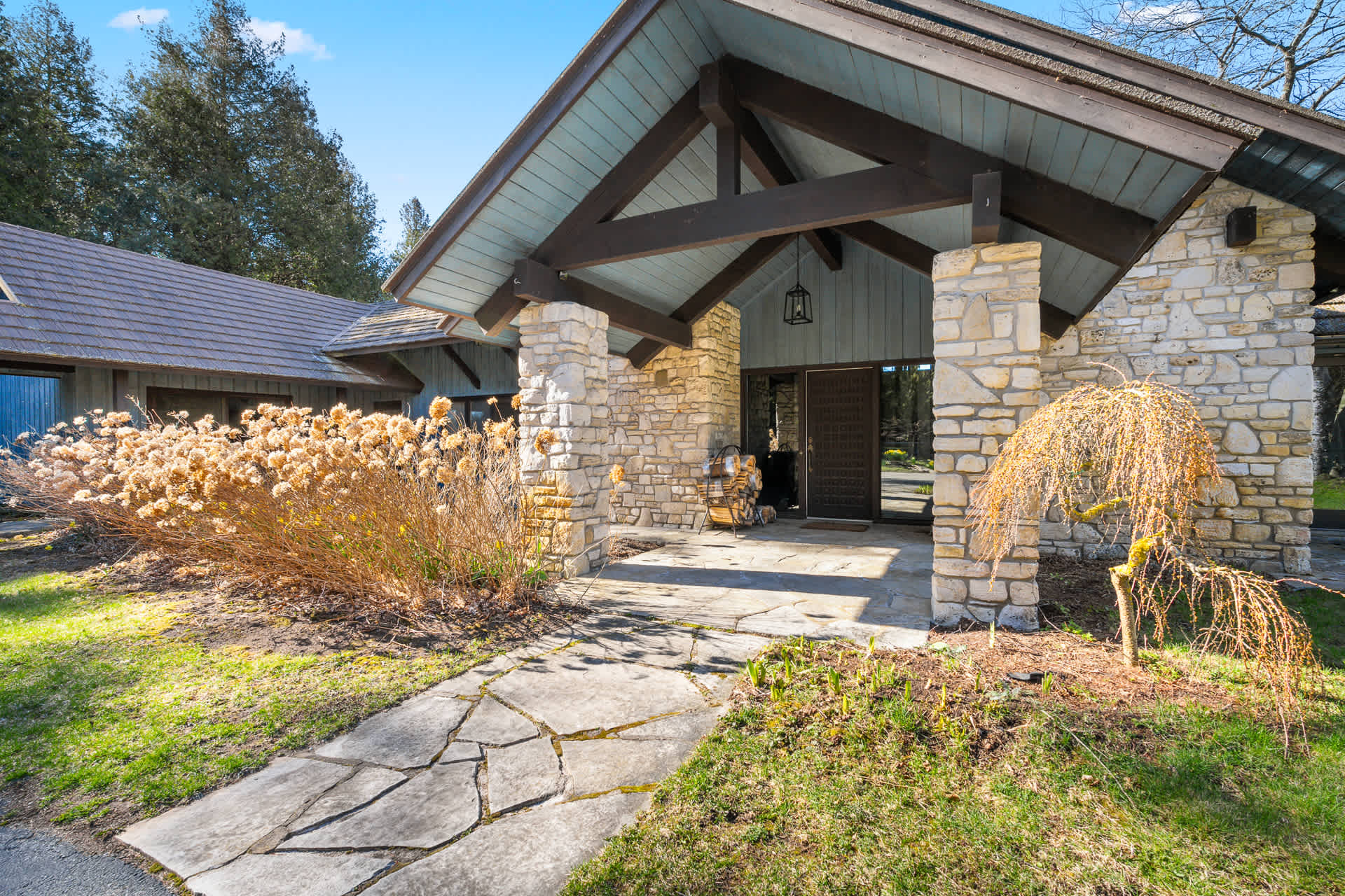 Baileys Harbor Lakefront Abode 7
