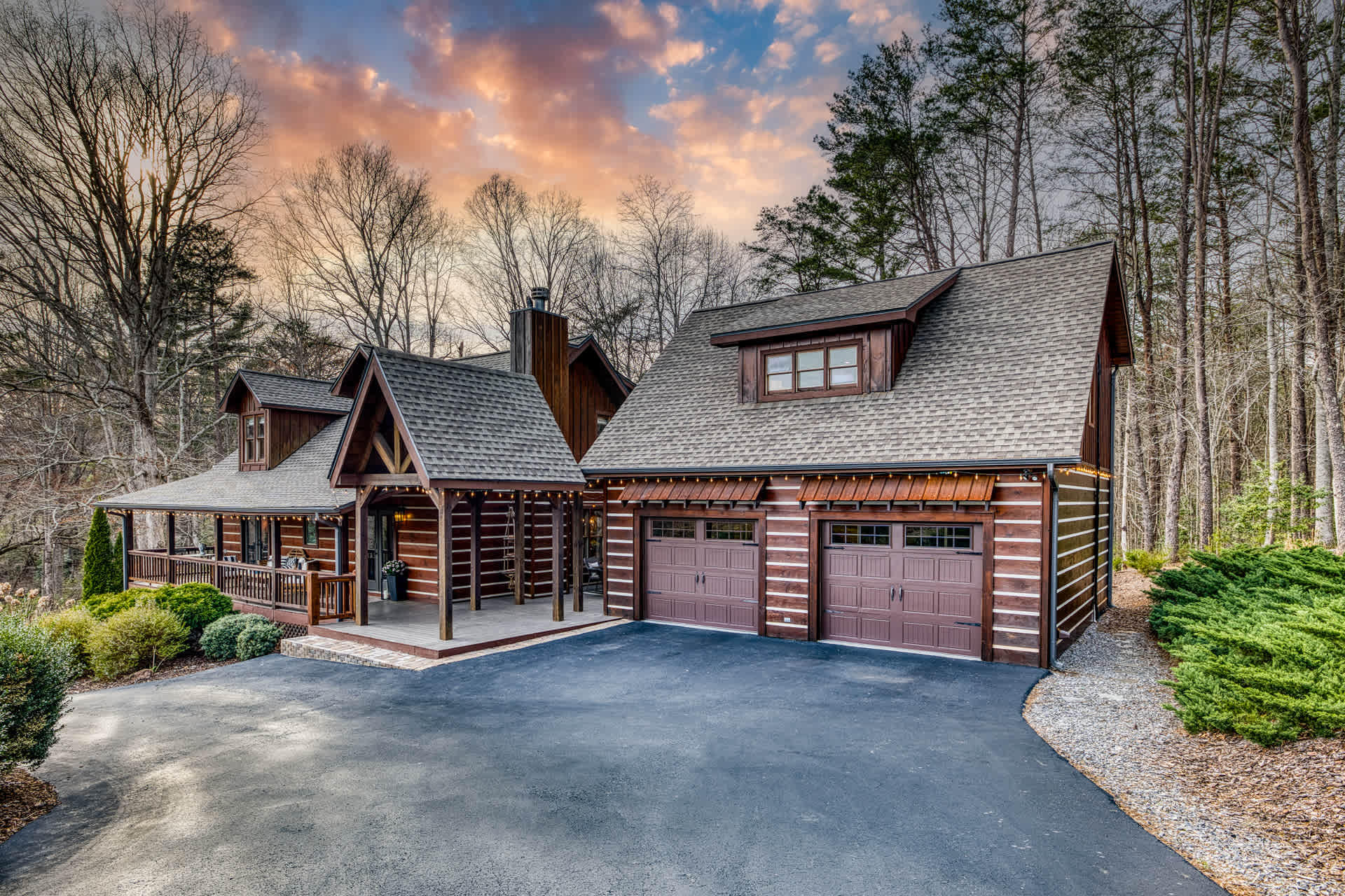 Timber Breeze - game room, hot tub, pets, firepit — Blue Ridge, GA — vacation rental