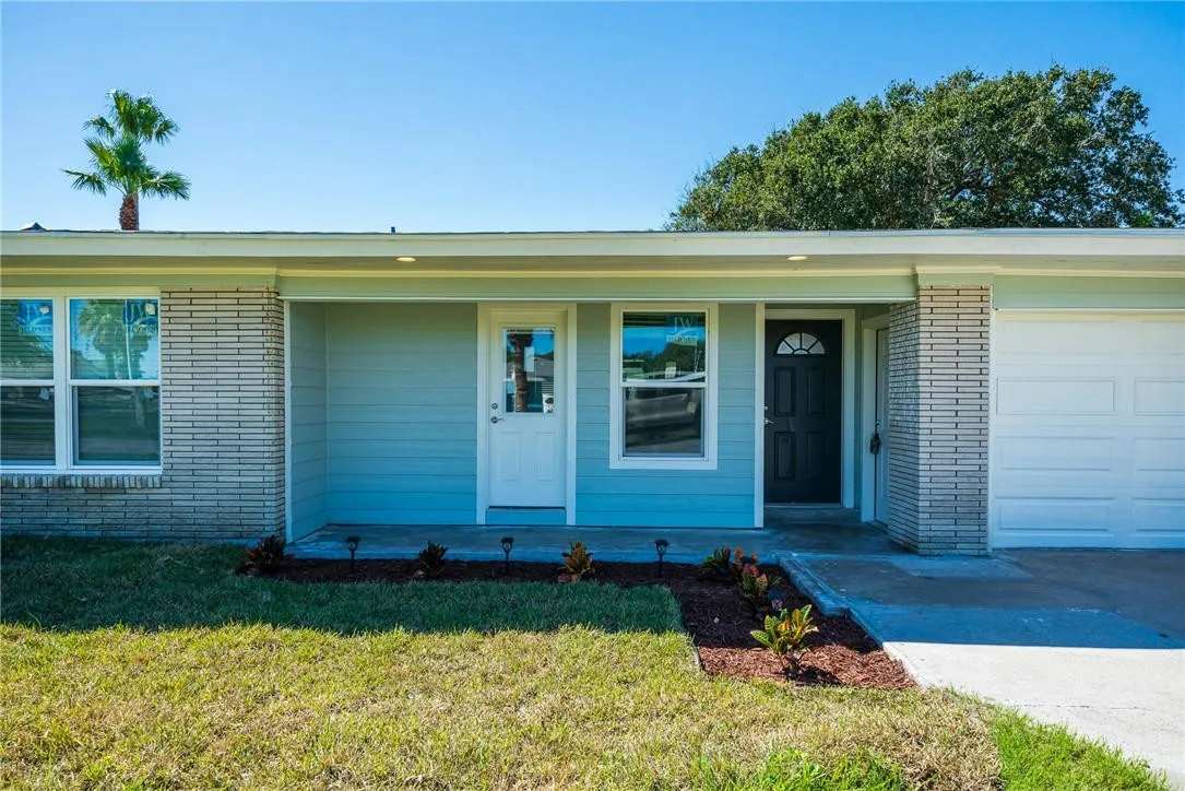 Lazy Daze!  Escape To Lazy Daze, A Charming Single-level House In Rockport, Texas, Perfect For A Relaxing Getaway. - Rockport, TX