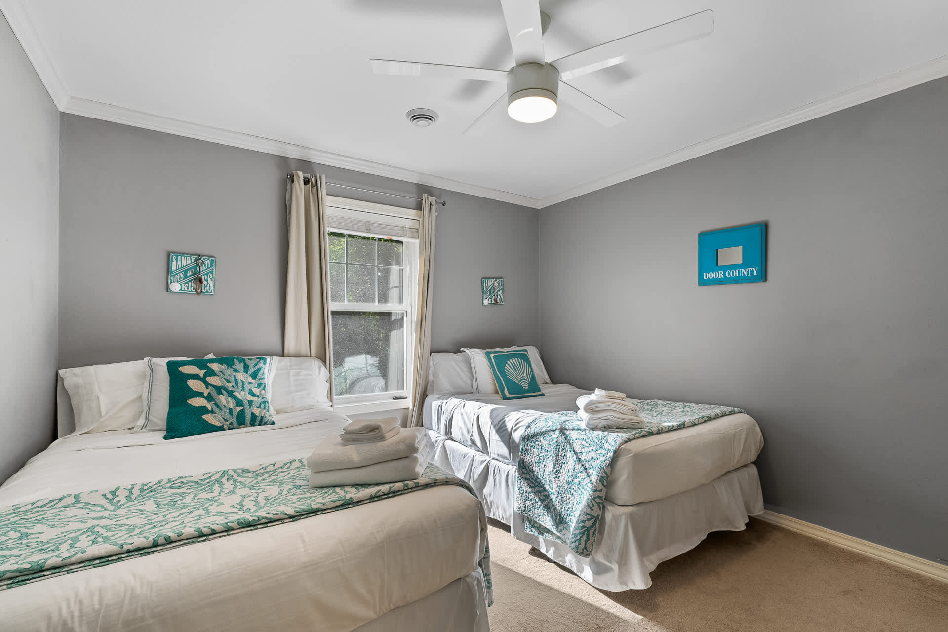 Bedroom 2: Two full Beds, Ceiling Fan, Extra blankets