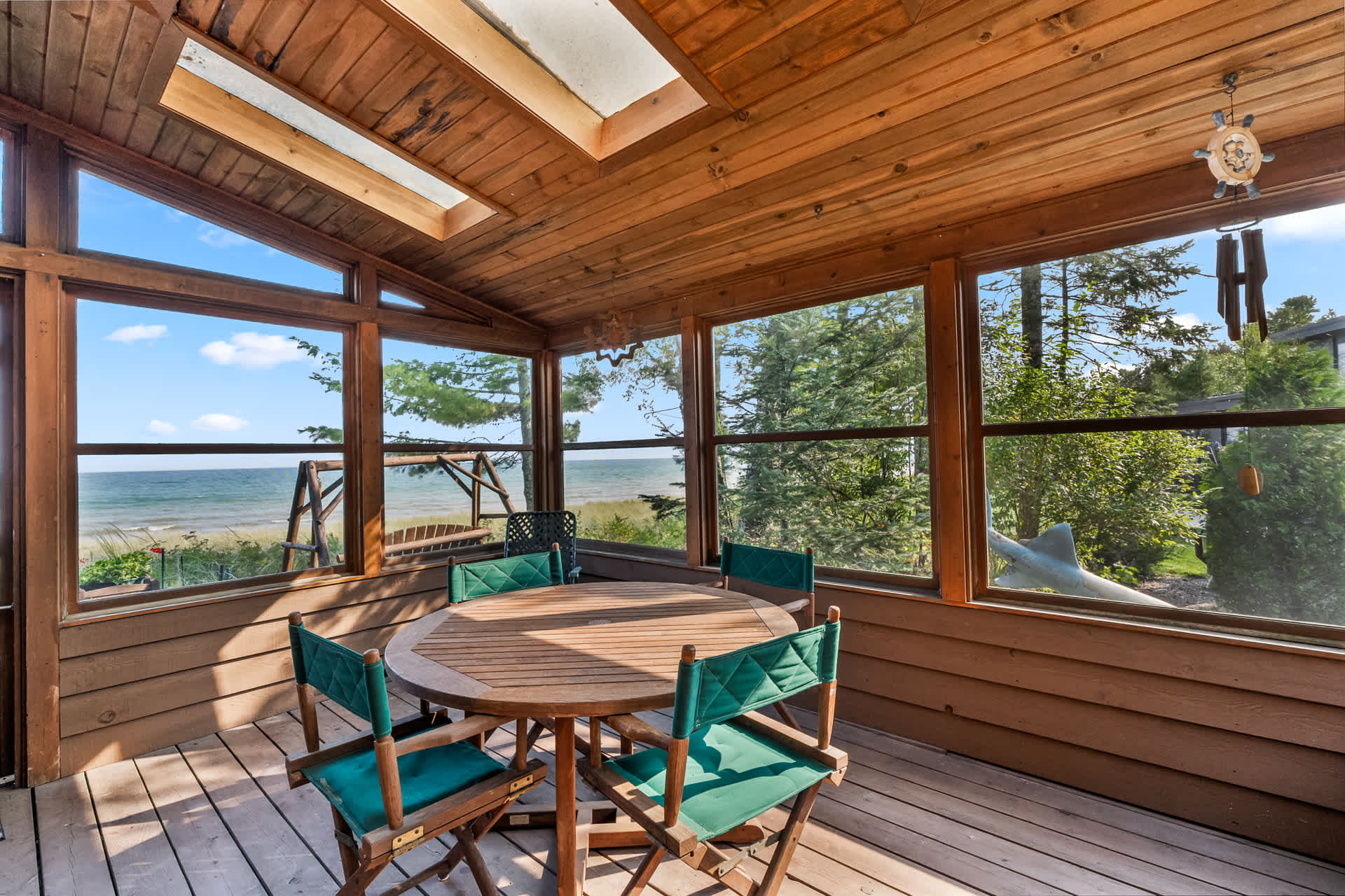 Screened in Porch with Water Views!