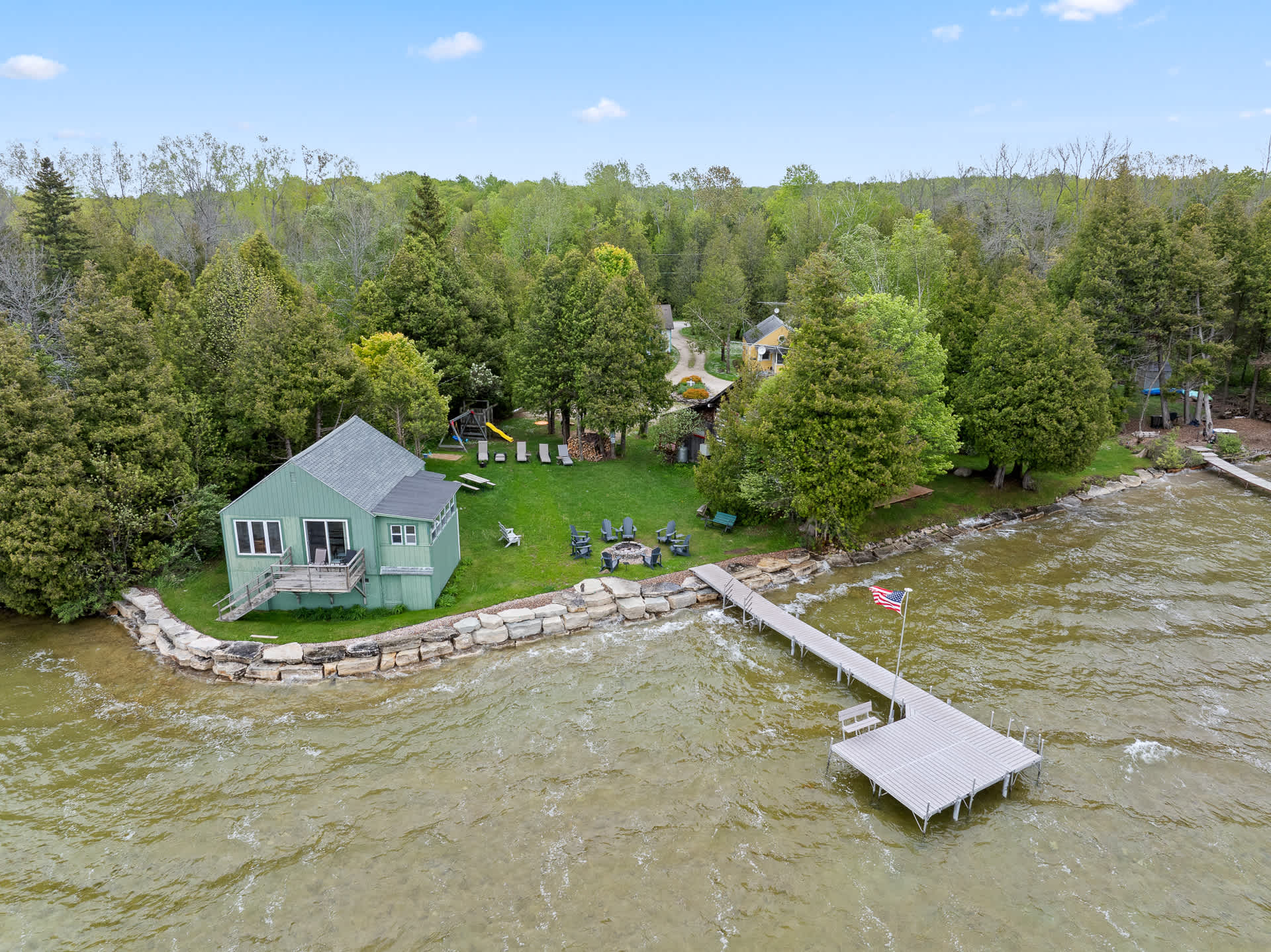 Sunset Shores - Tiger Lily Cabin #5 4