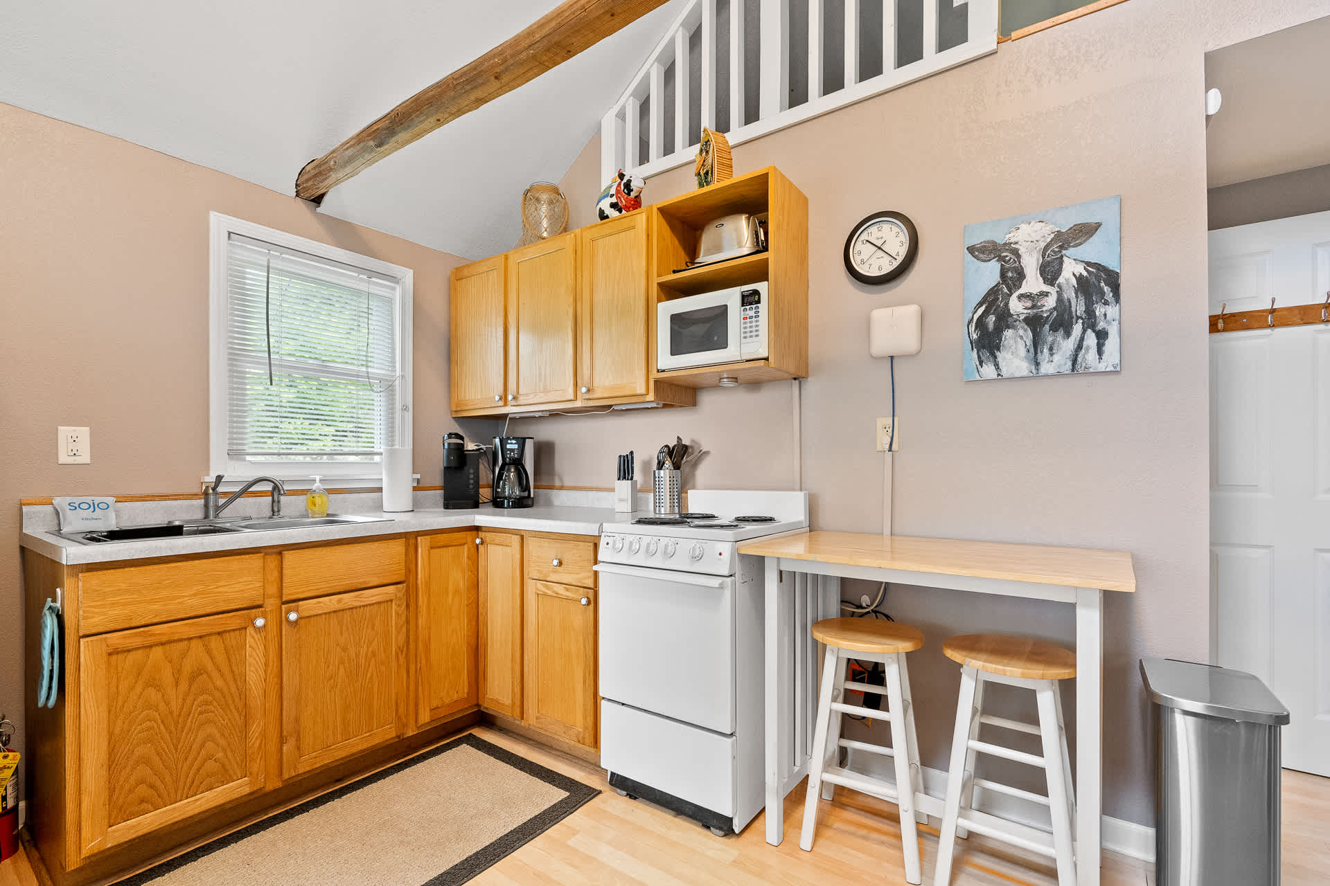 Sunset Shores - Tiger Lily Cabin #5 7