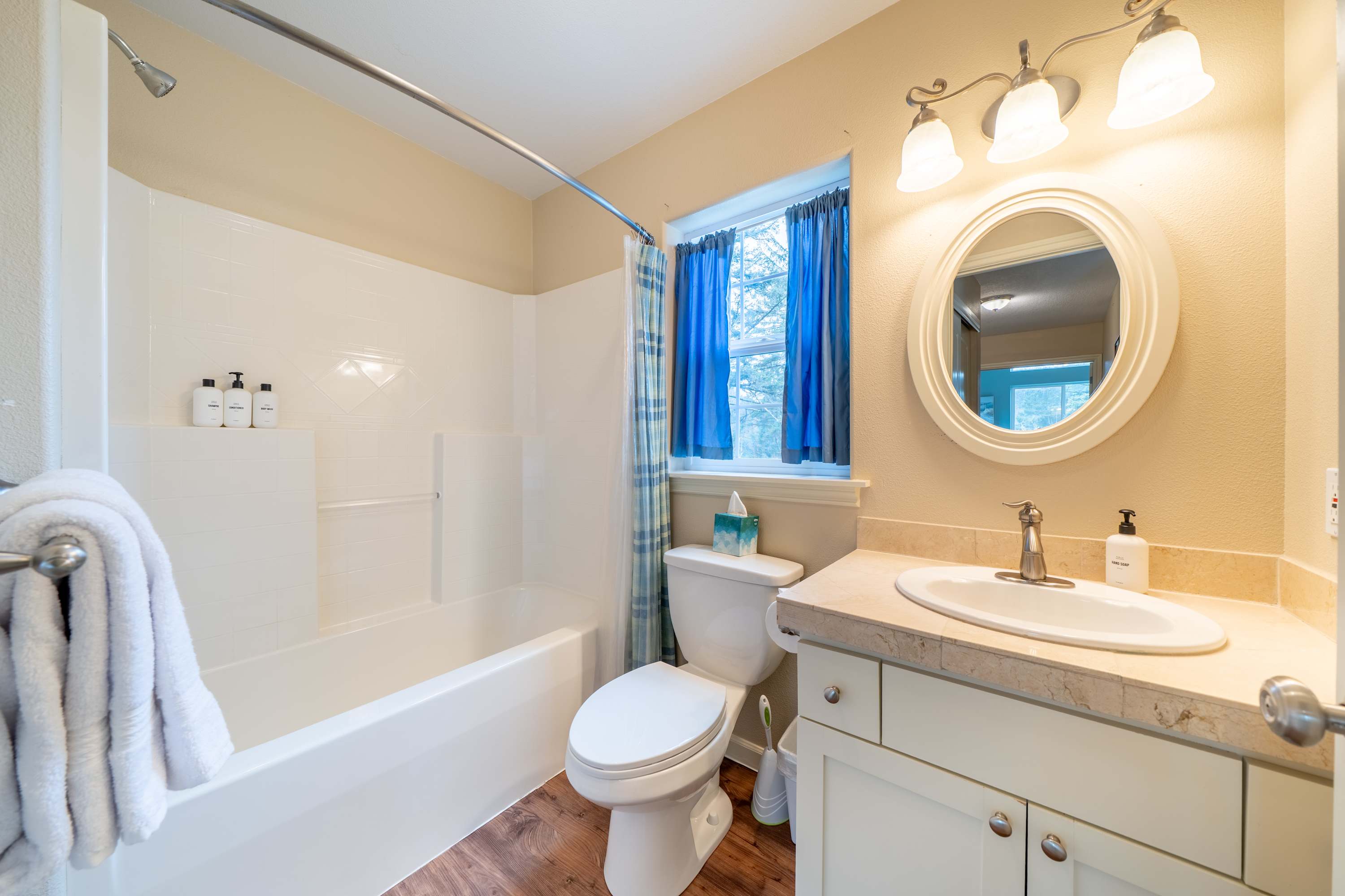 Riverfront Home Near Downtown + 5Min Walk to Beach