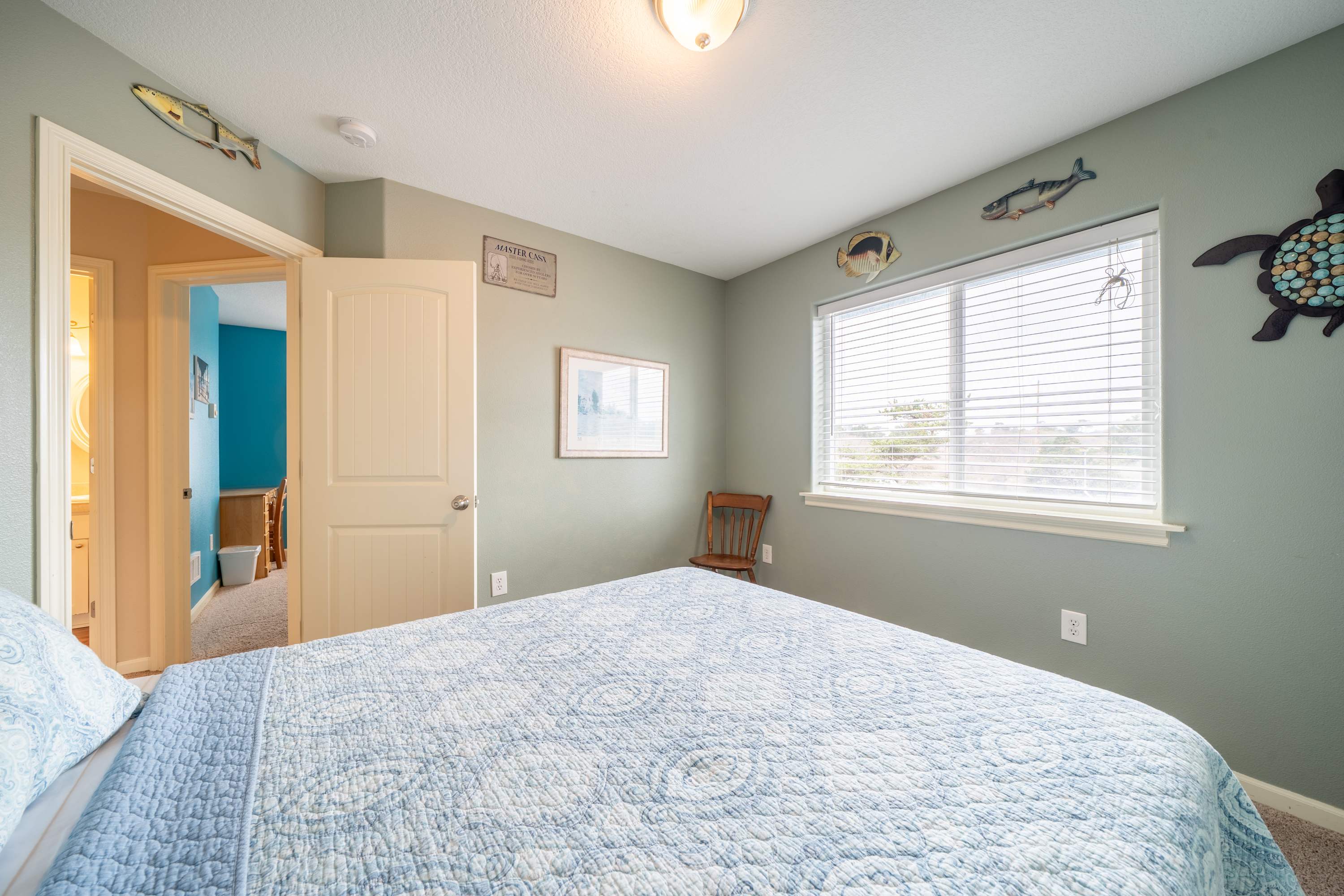 Riverfront Home Near Downtown + 5Min Walk to Beach