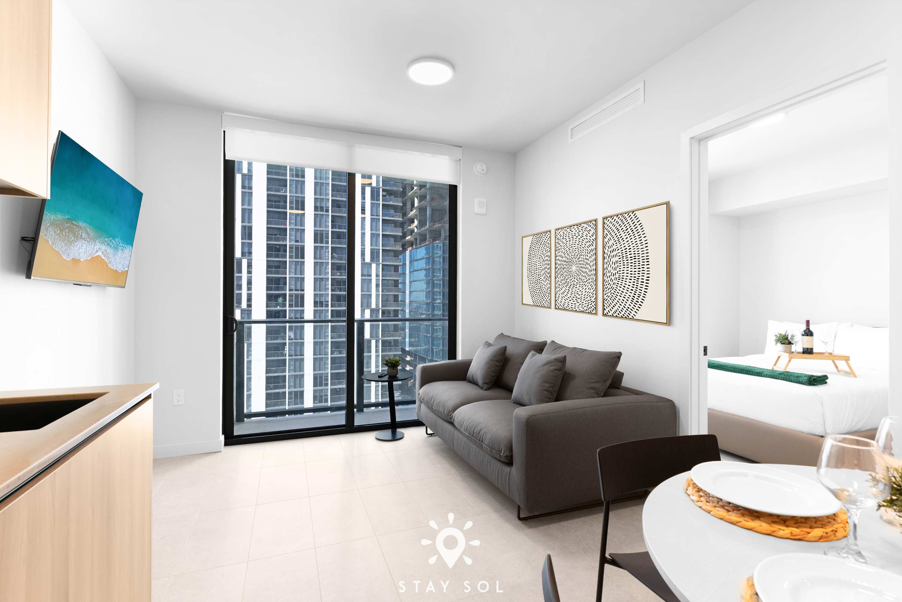 Light-Filled 1BR with Private Balcony Urban Chic