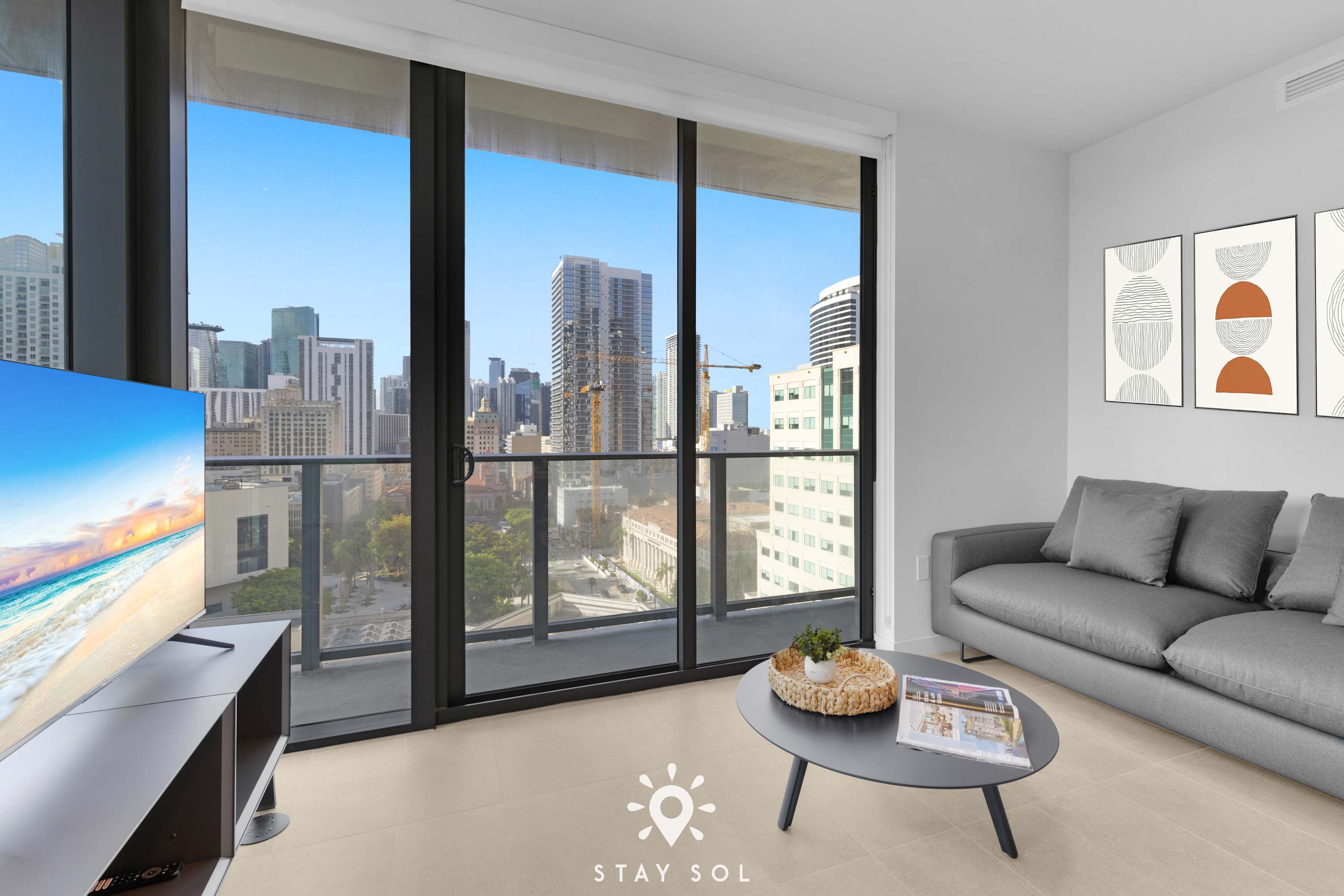 Contemporary Haven with Glass Views 2BR | Miami