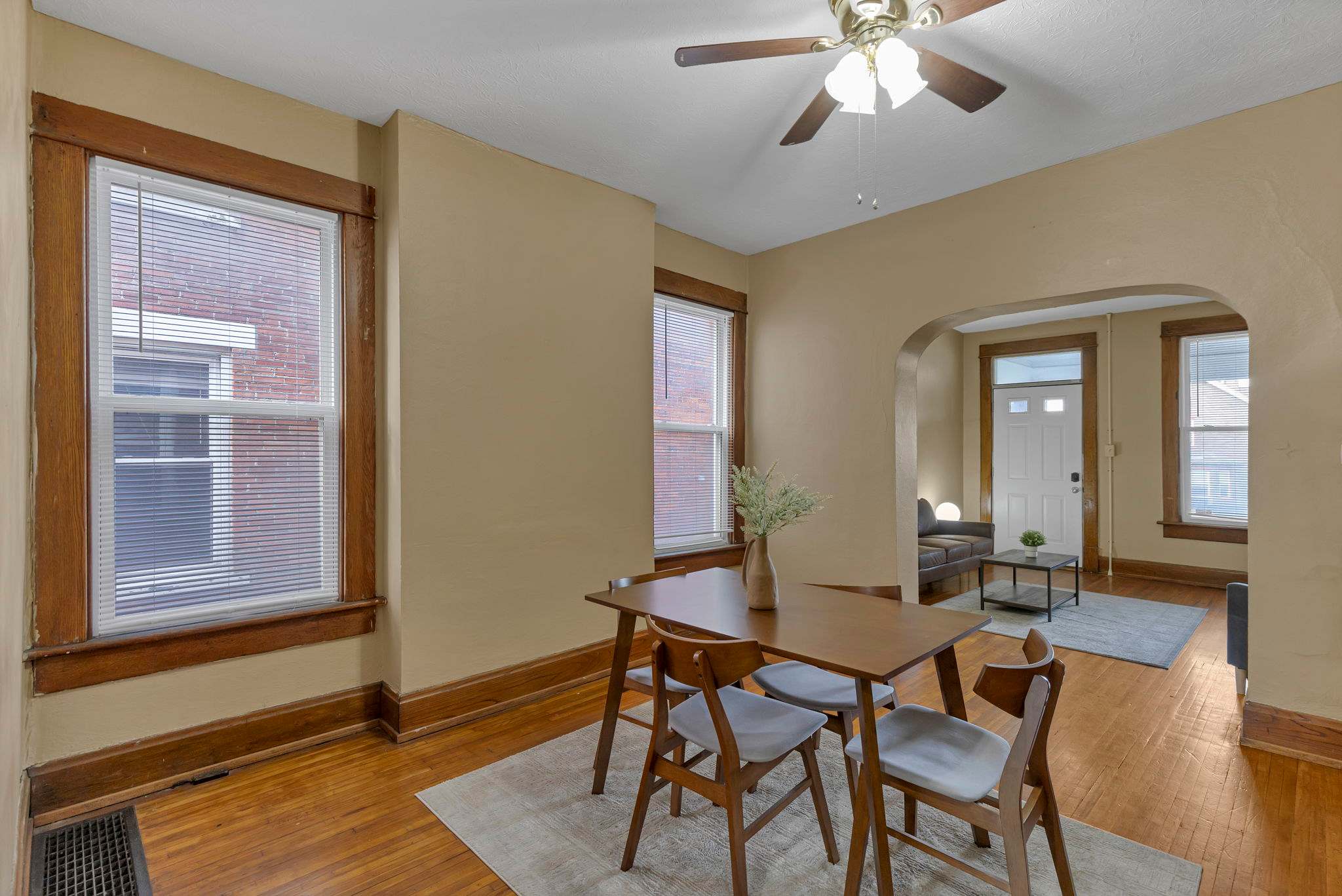 Your Central Columbus Retreat Awaits 5 BR 2 Bath