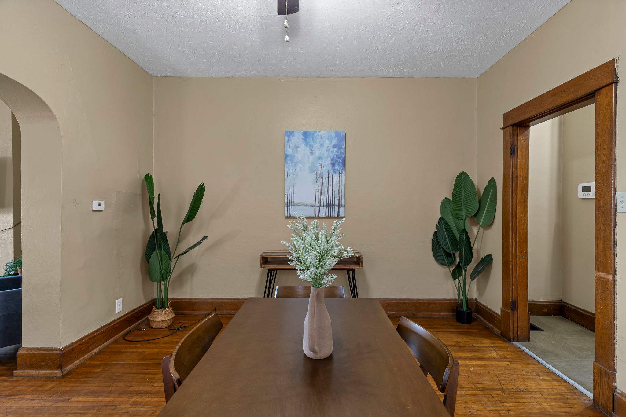 Your Central Columbus Retreat Awaits 5 BR 2 Bath