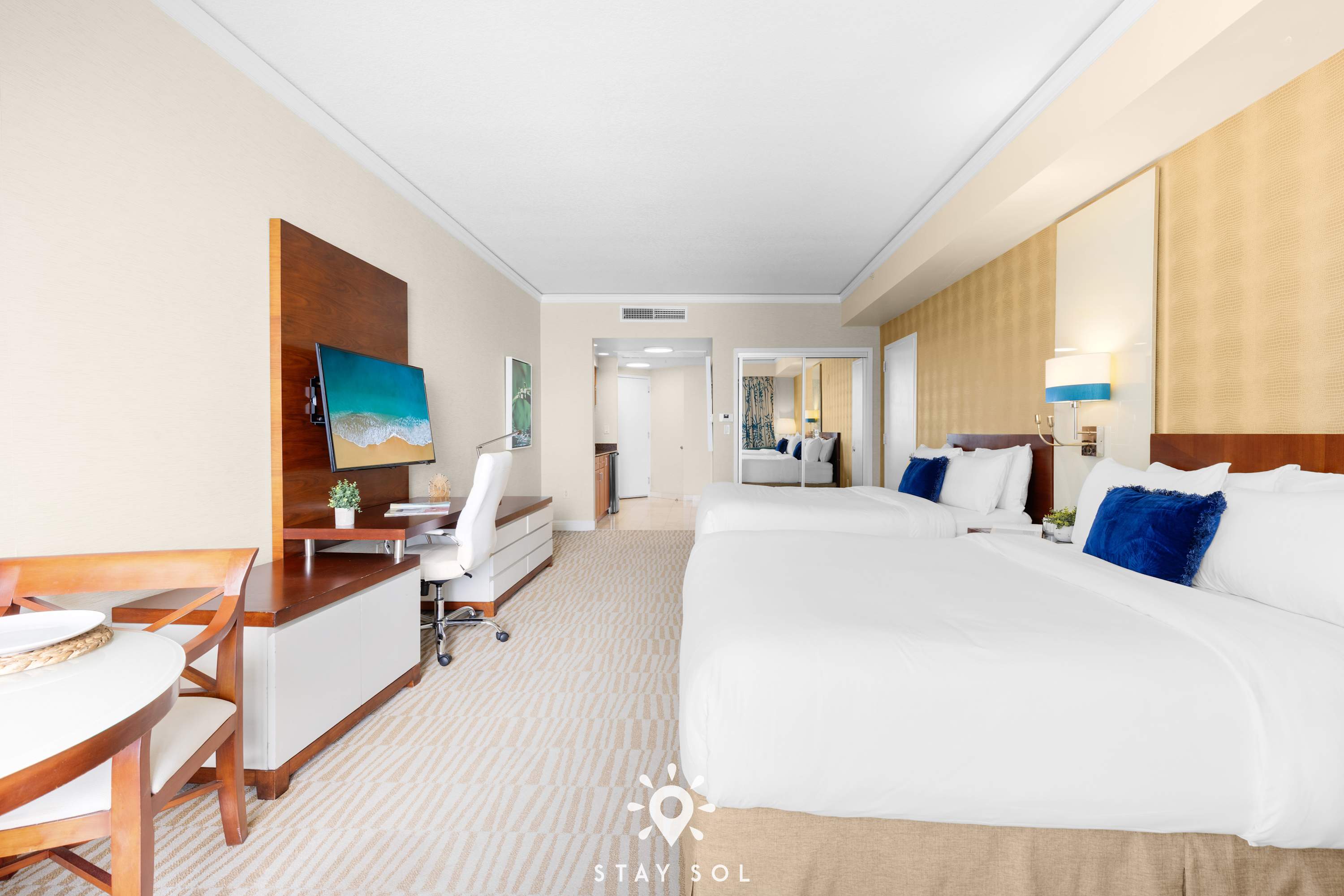 Oceanview Miami Studio | Pool, Beach Access & Dining