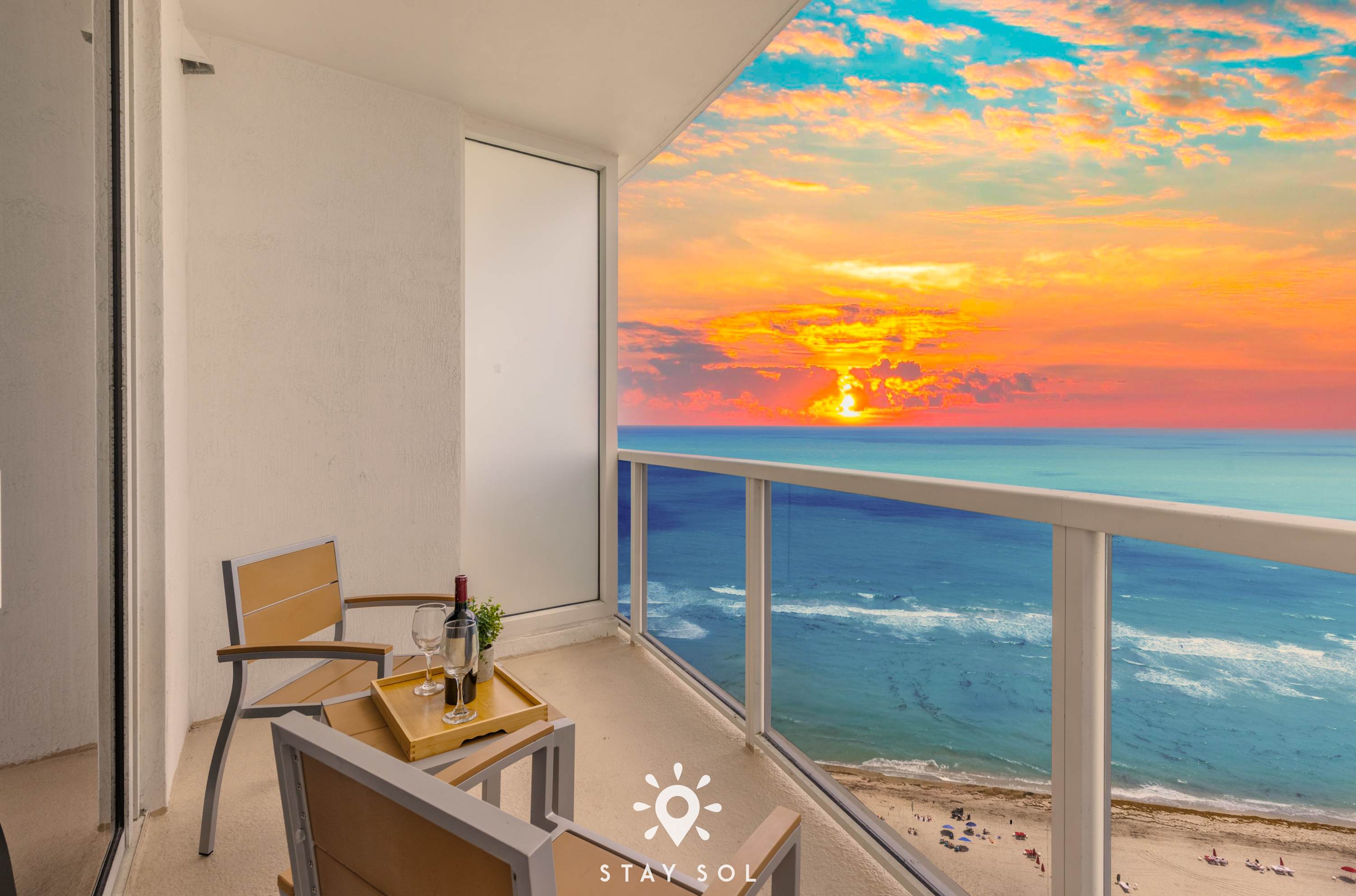 Oceanview Studio | Pool | Beach & Dining | Miami