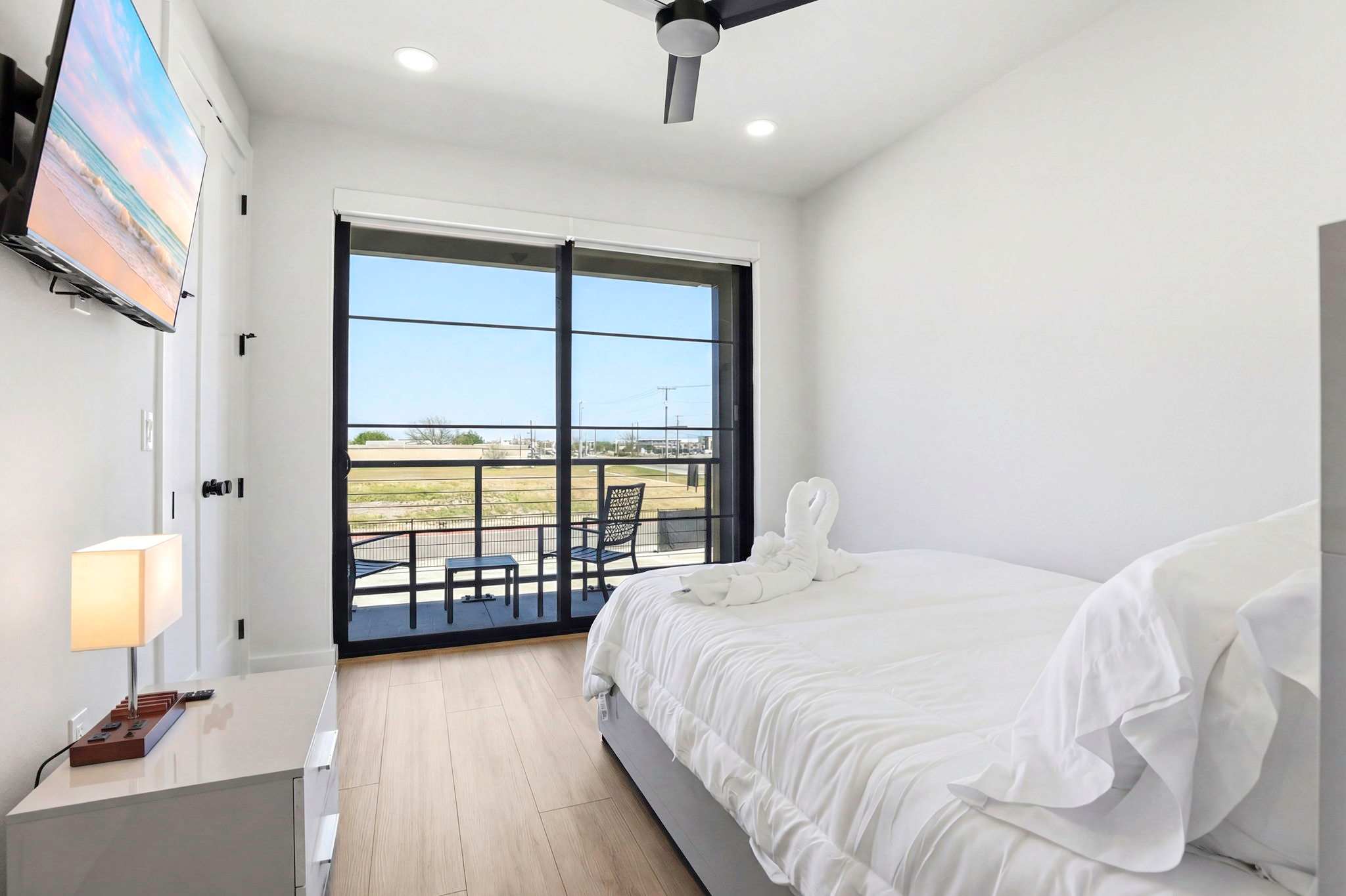 Stay in Pure Luxury with Resort-Style Amenities! | Photo 14