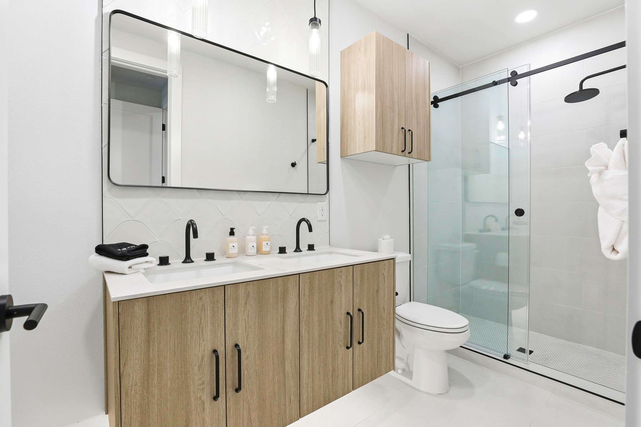 Stay in Pure Luxury with Resort-Style Amenities! | Photo 18