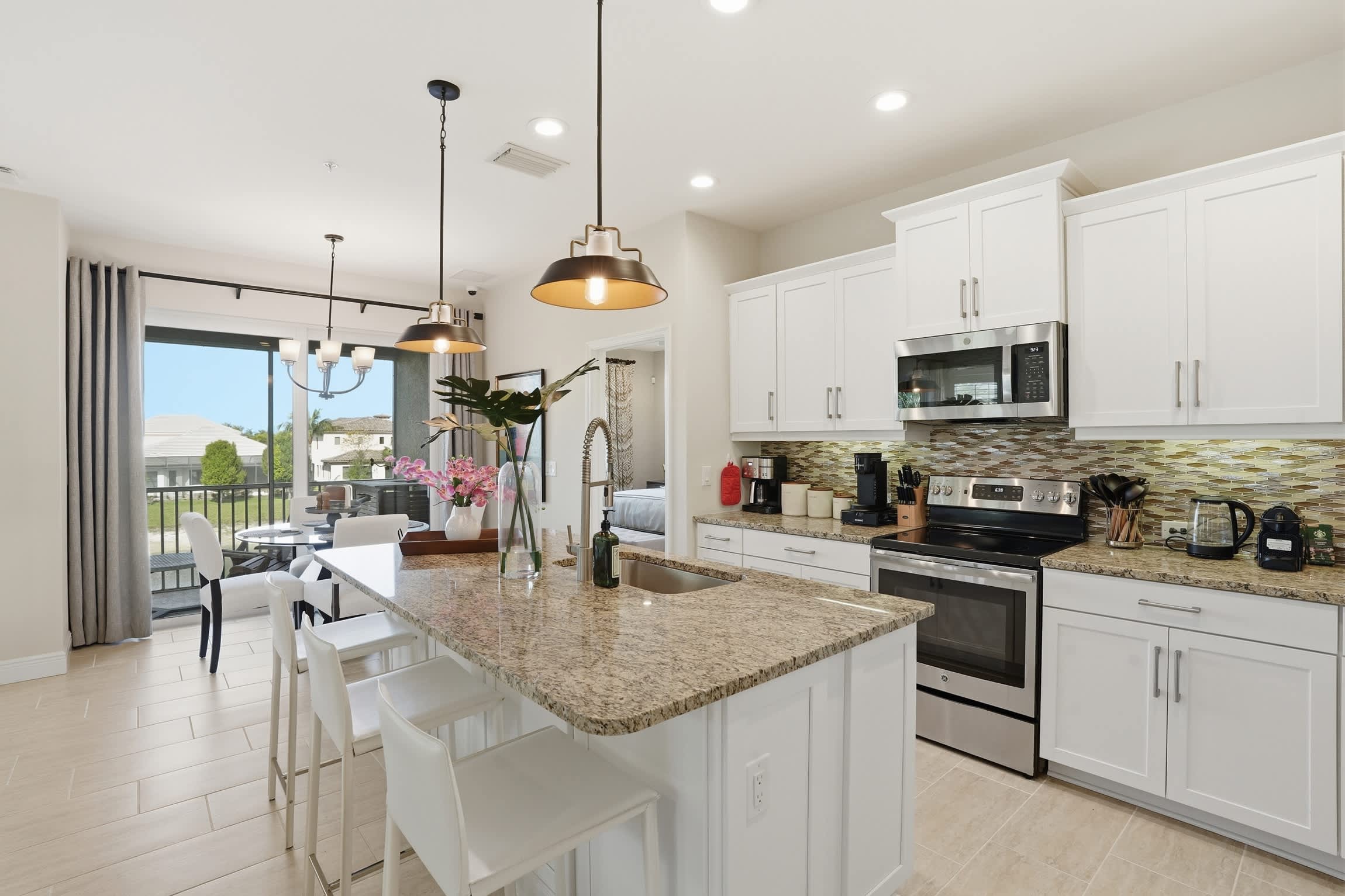 Lakefront Luxury Stunning Naples Sunsets | Photo 12