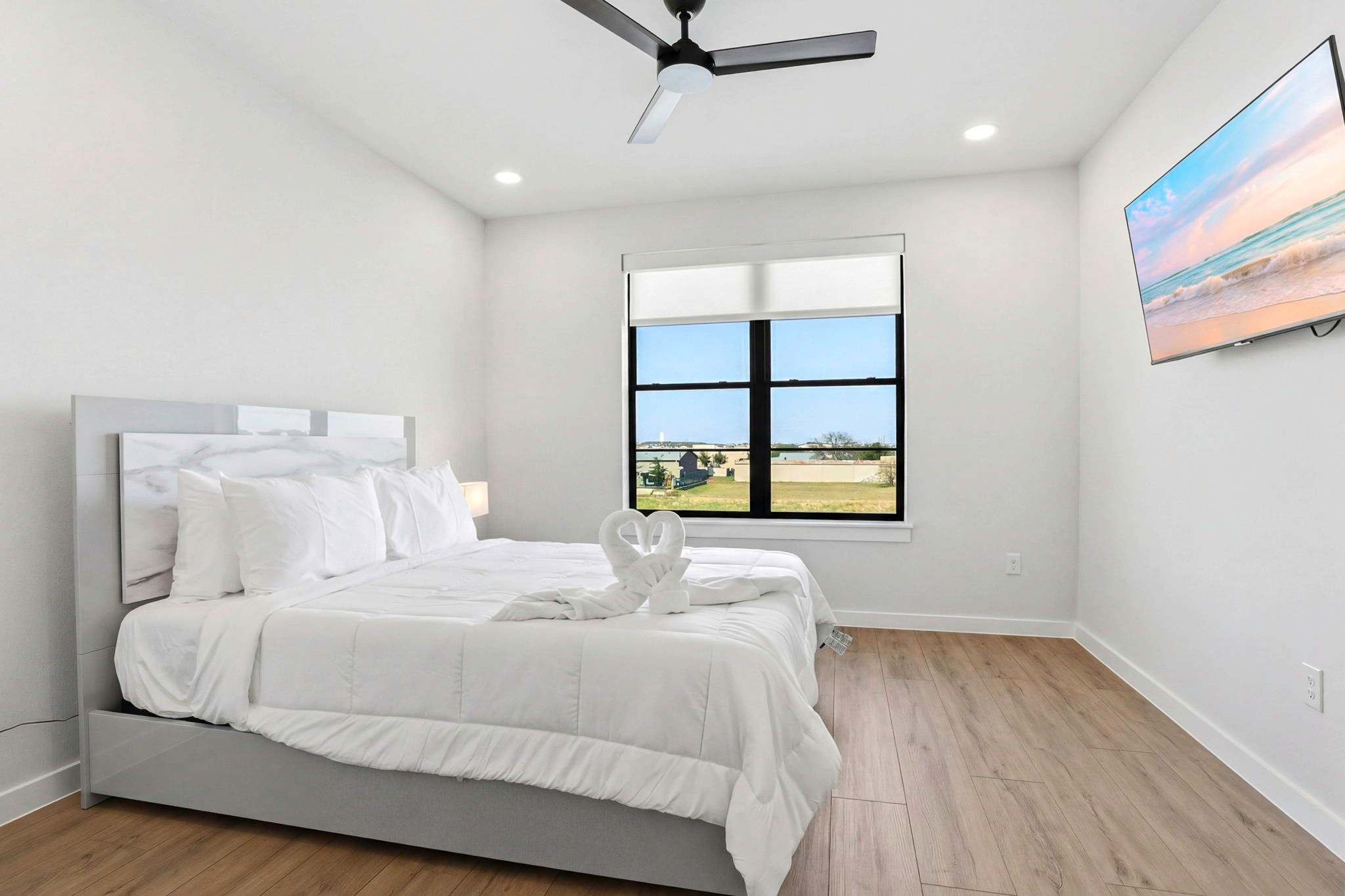 Luxe Condo • Prime Location • 5-Star Comfort | Photo 12