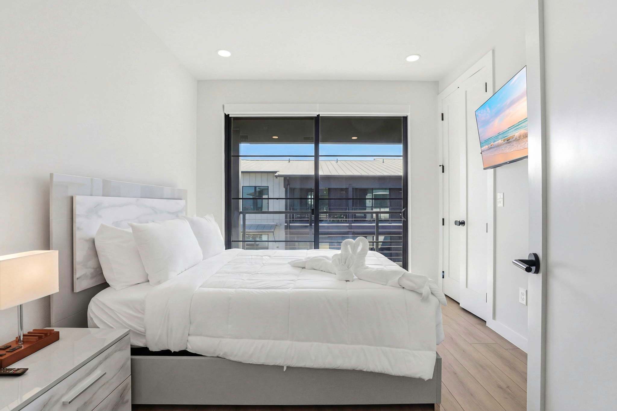 Luxe Condo • Prime Location • 5-Star Comfort | Photo 14