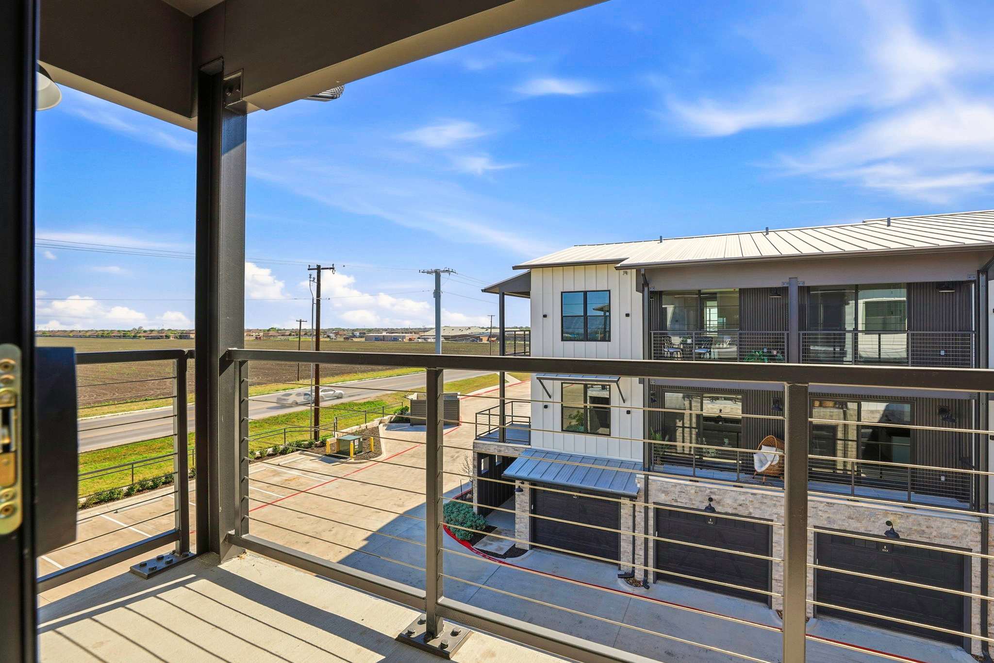 Luxe Condo • Prime Location • 5-Star Comfort | Photo 2